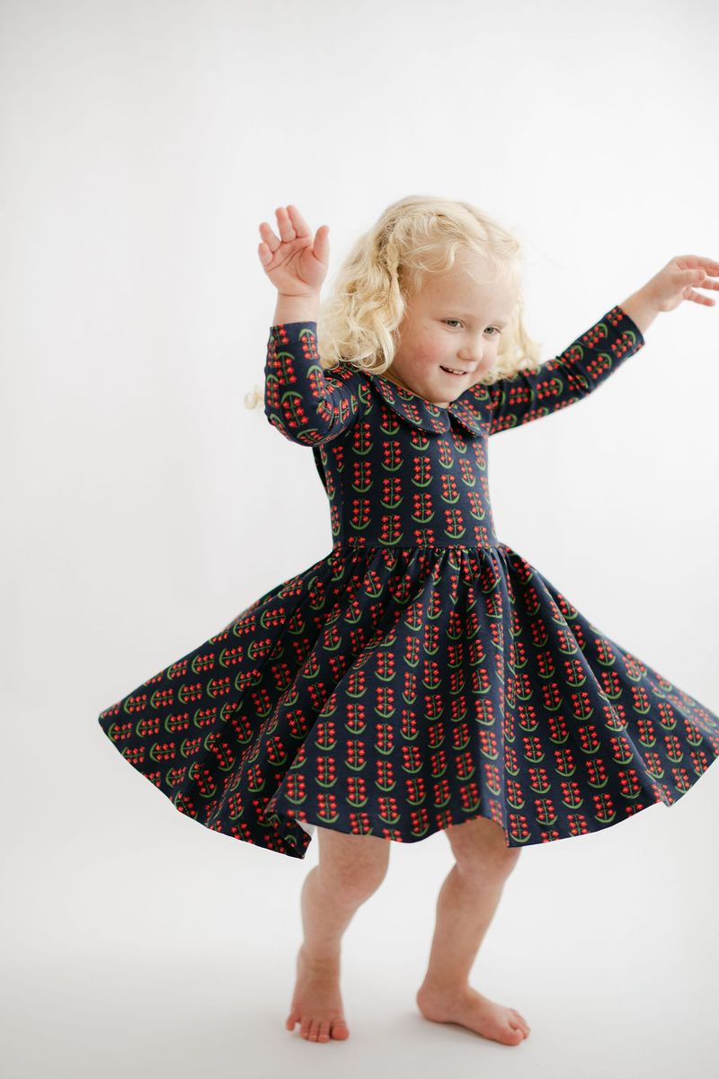 3/4 Sleeve Twirl Dress (Navy Floral Collared)