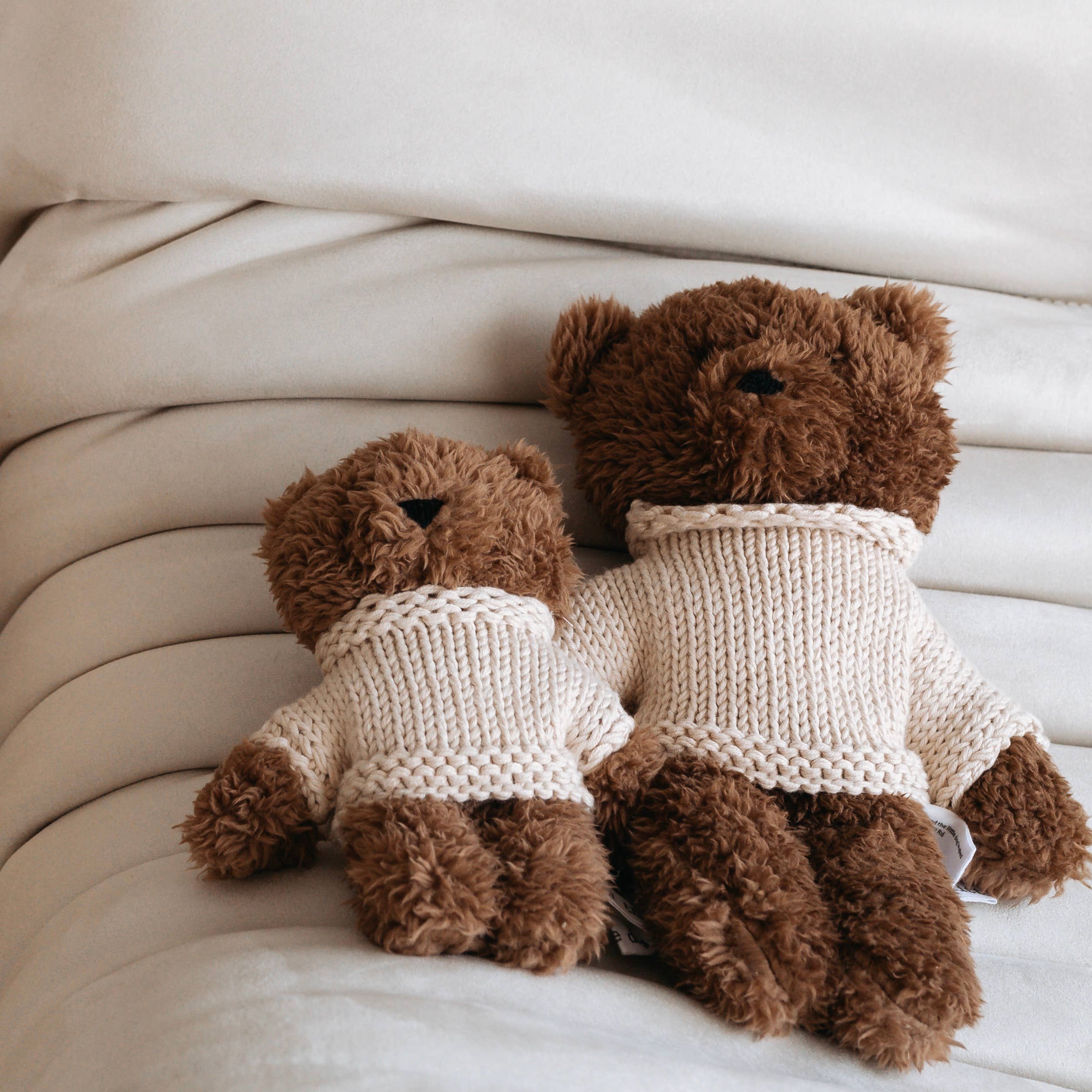 Milo Bear with Sweater (Chocolate)