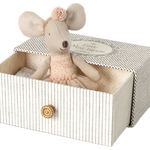 Dance Mouse in Daybed (Little Sister)