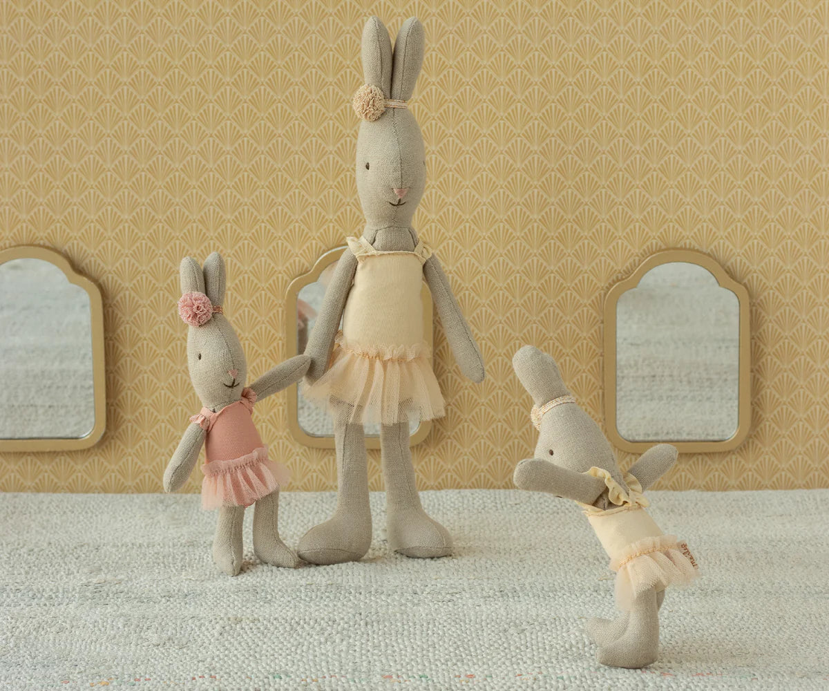 Micro Ballet Rabbit (Cream)