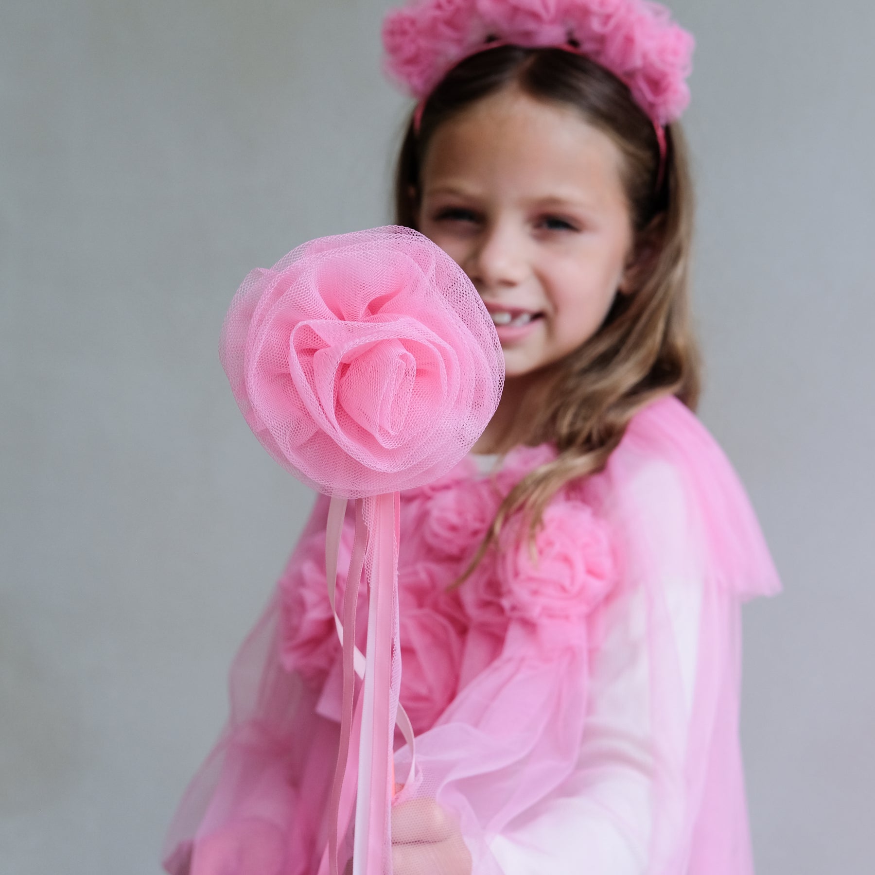 Ruffle Flower Wand (Pink)