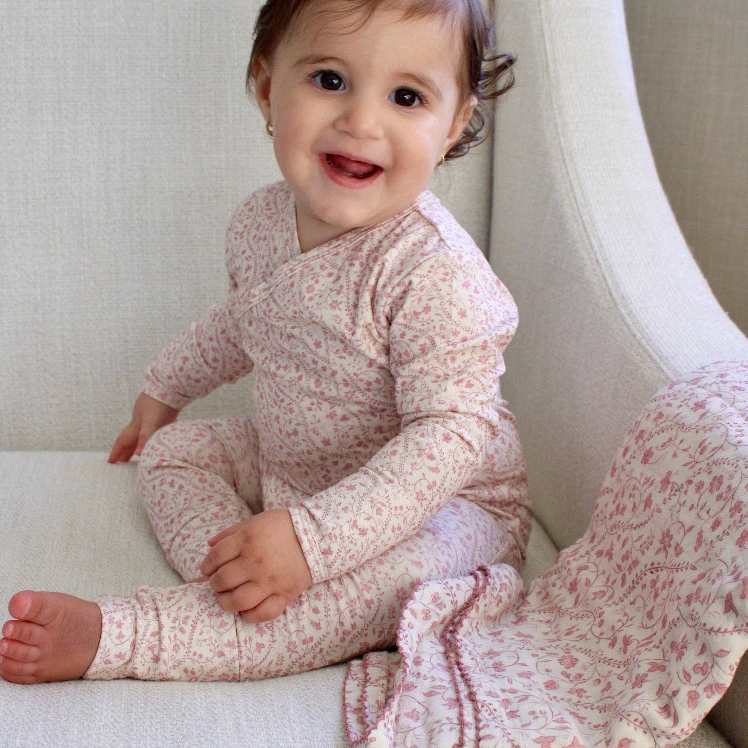 Heirloom Vine Muslin Blanket (Mauve)