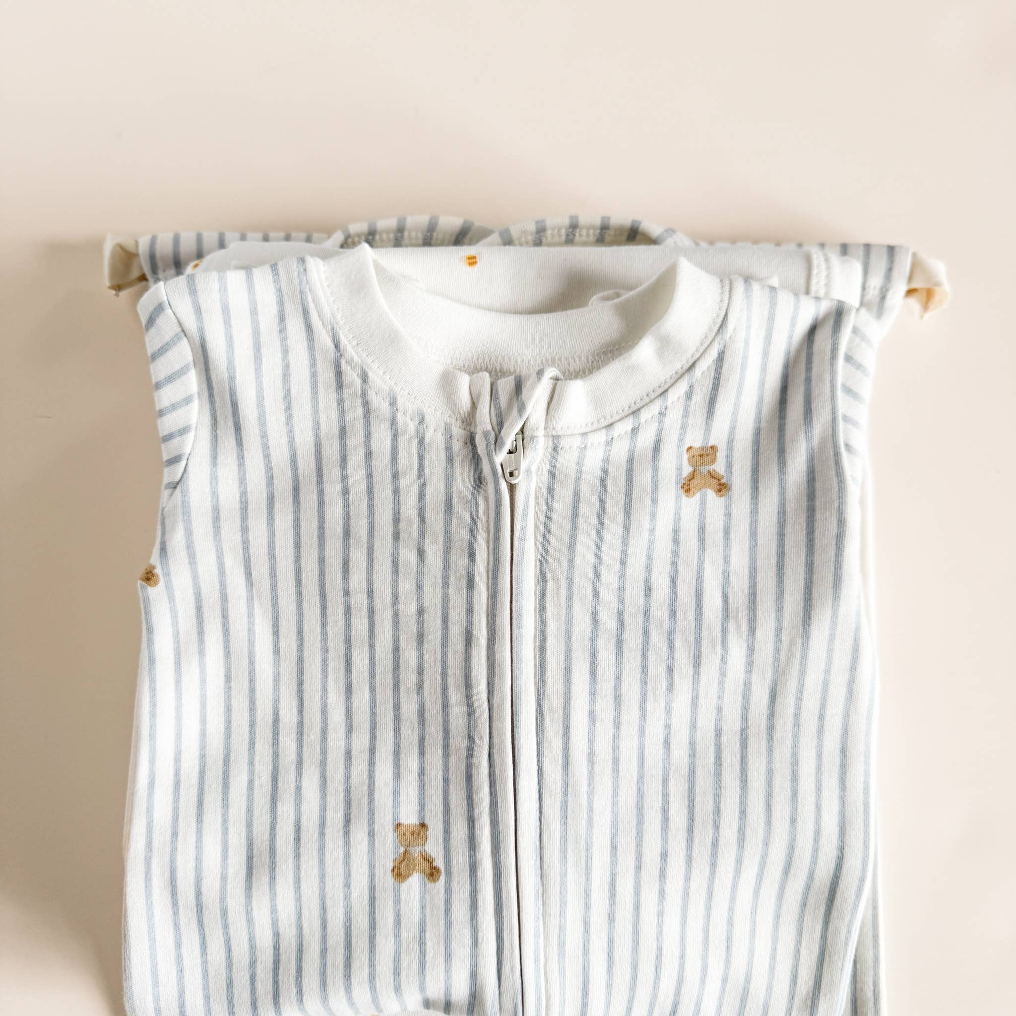 Layette Long Sleeve Zipper Romper (Teddy Bear Stripe)