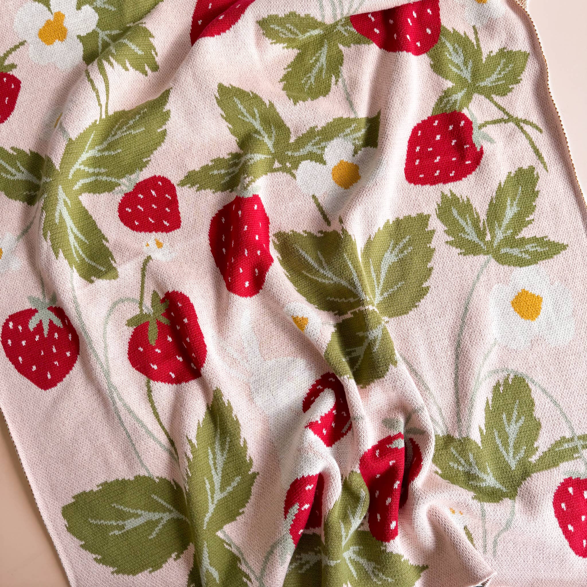 Blanket (Strawberry)