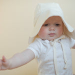 Sunbonnet (Camélia Flower)