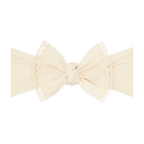 Trimmed Knot (Oatmeal Lace)
