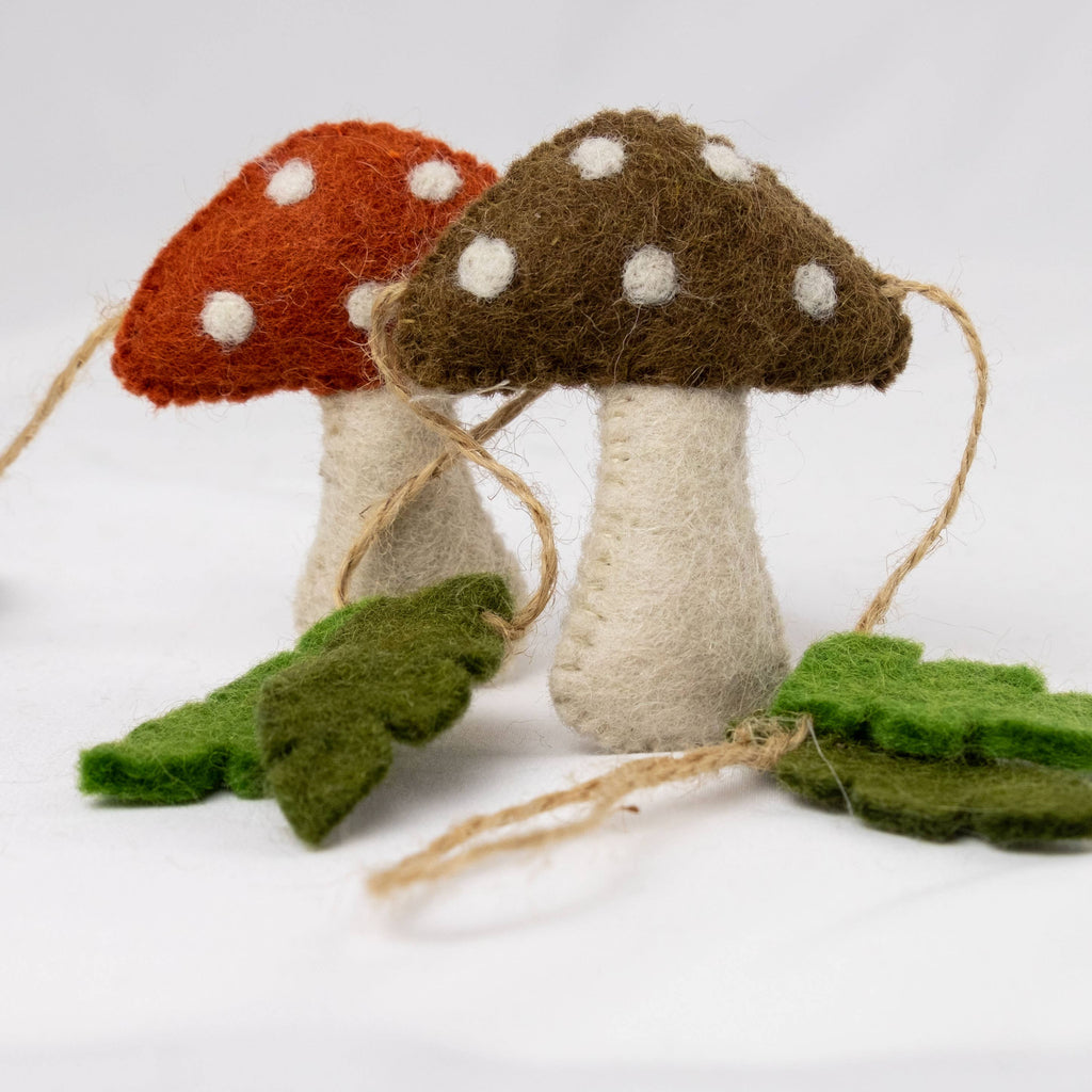 Spotted Mushroom Felt Garland