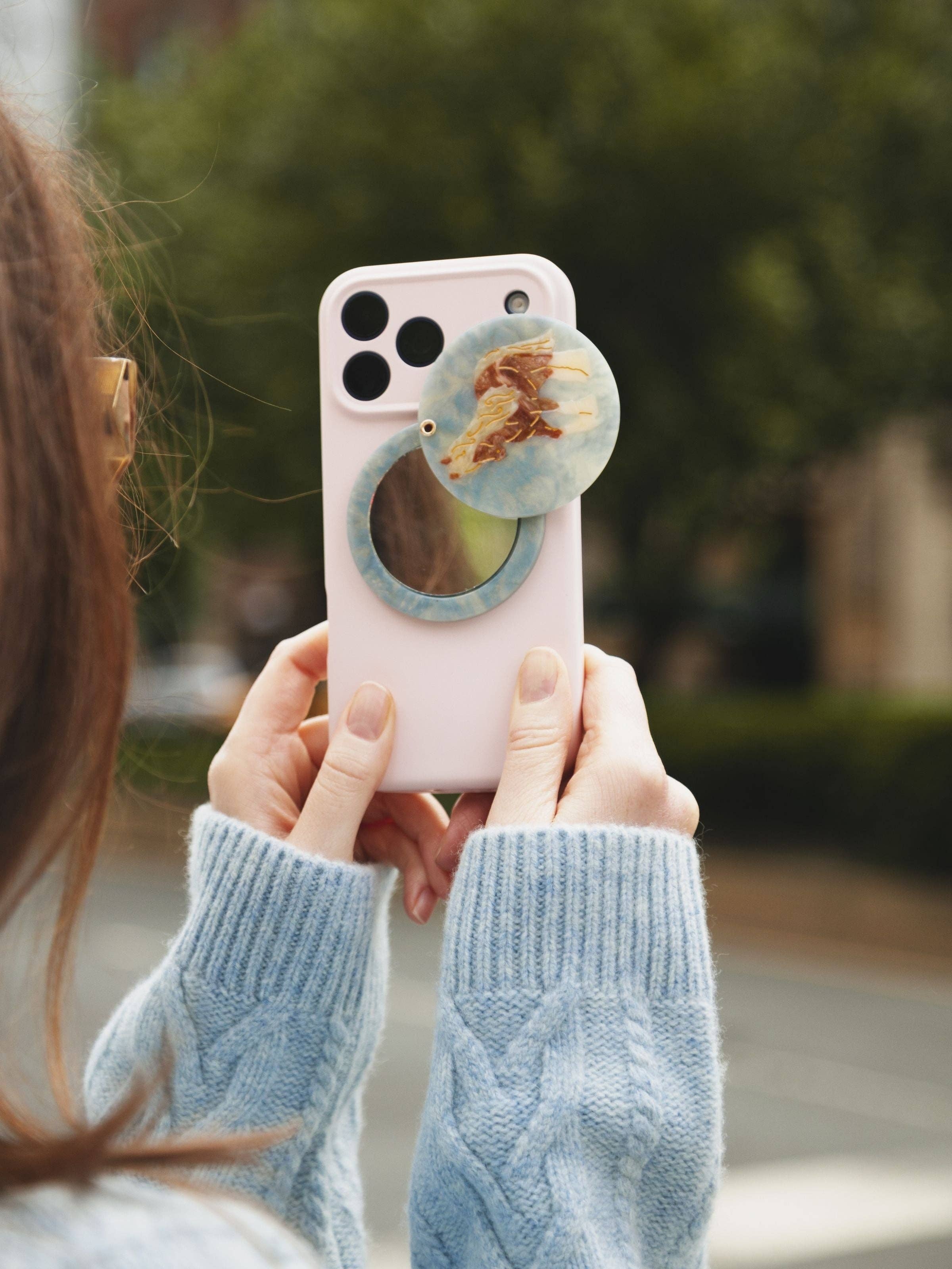 MagSafe Phone Mirror (Horse)