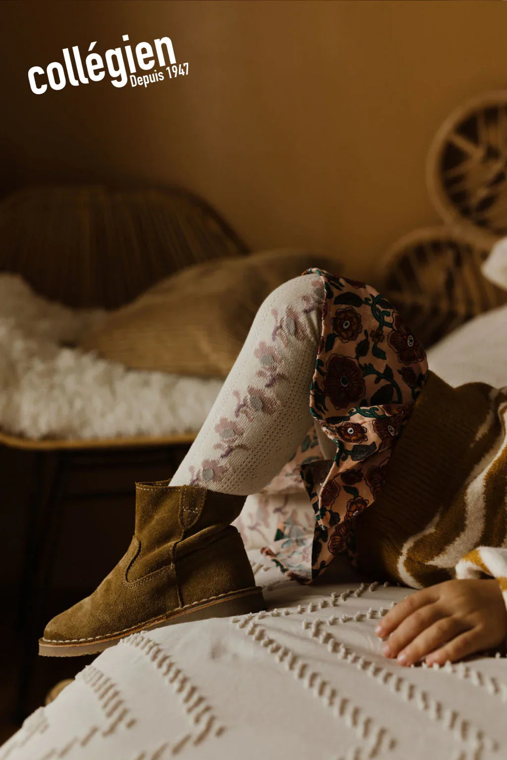 Anthea Jacquard Flower Pointelle Tights (Doux Agneaux)