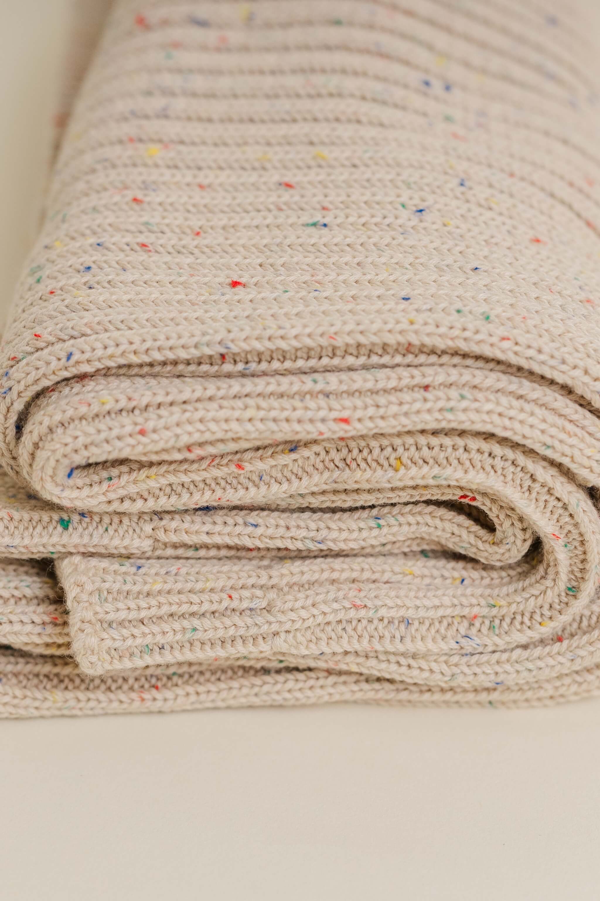 Knit Ribbed Organic Blanket (Hazelnut Sprinkle)