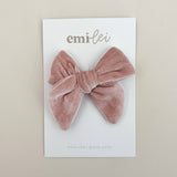 Velvet Fable Bow Hair Clip (Blush)
