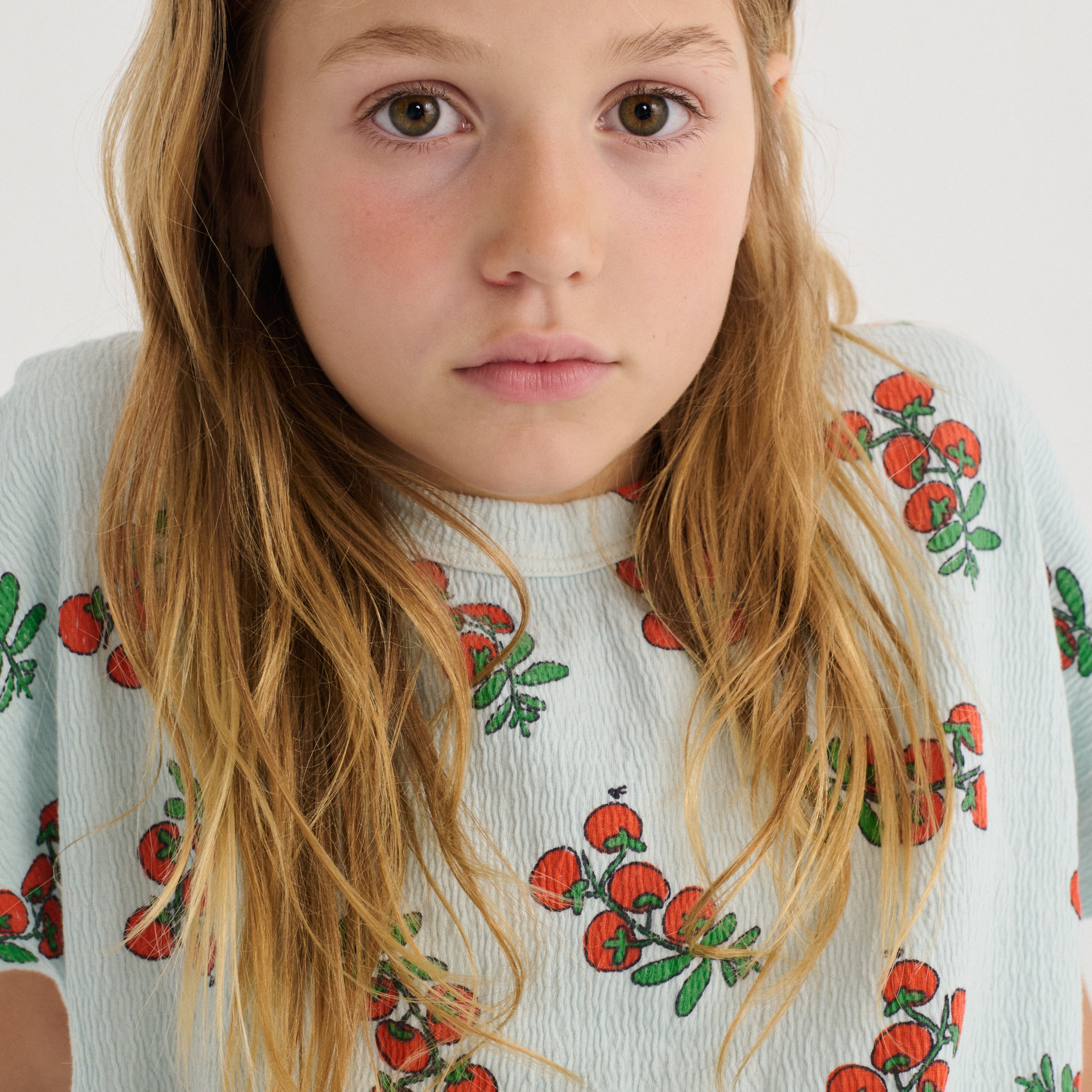 Juicy Tomatoes All Over Cropped T-Shirt (Light Blue)