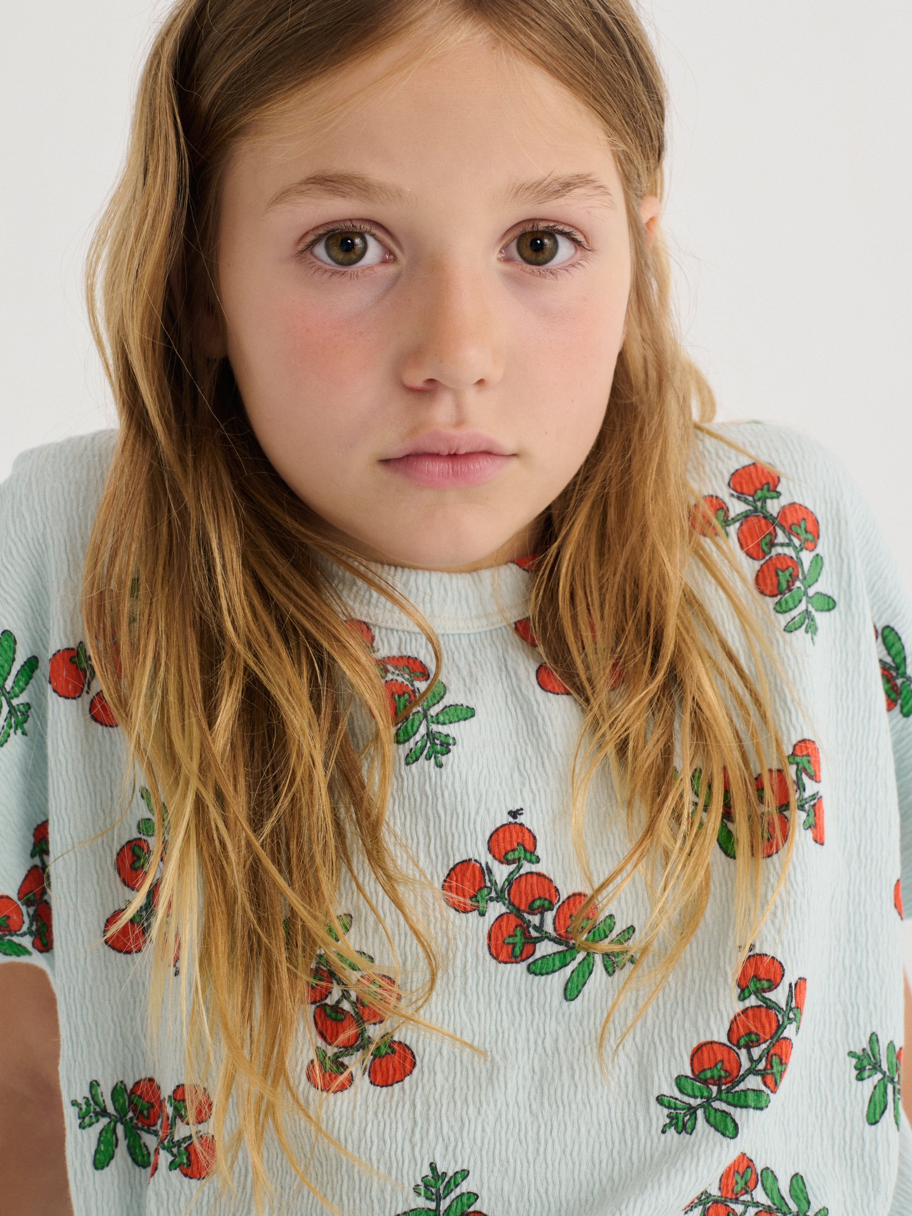 Juicy Tomatoes All Over Cropped T-Shirt (Light Blue)