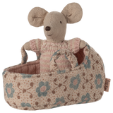 Baby Mouse in Carry Cot (Rose)