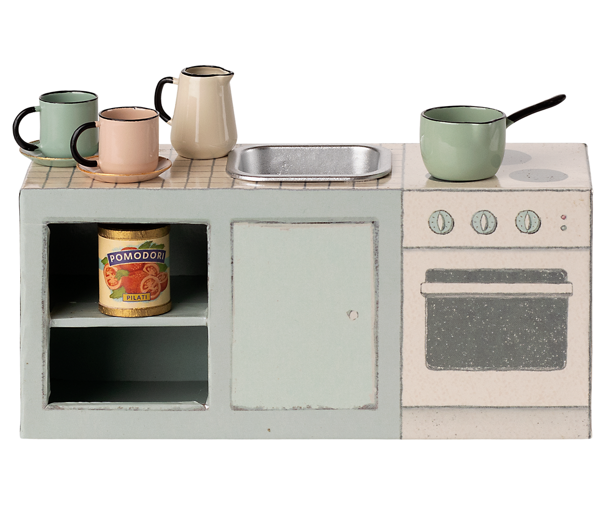 Kitchen Counter Mouse