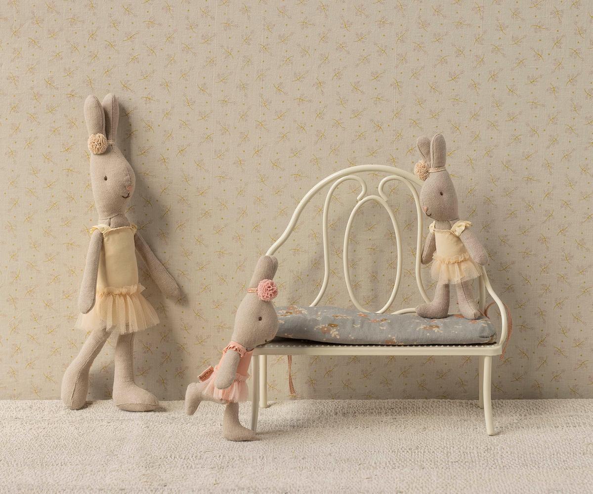 Micro Ballet Rabbit (Cream)