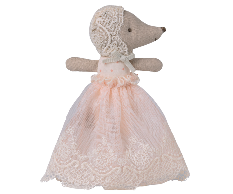 Baby Mouse in Gown (Powder)