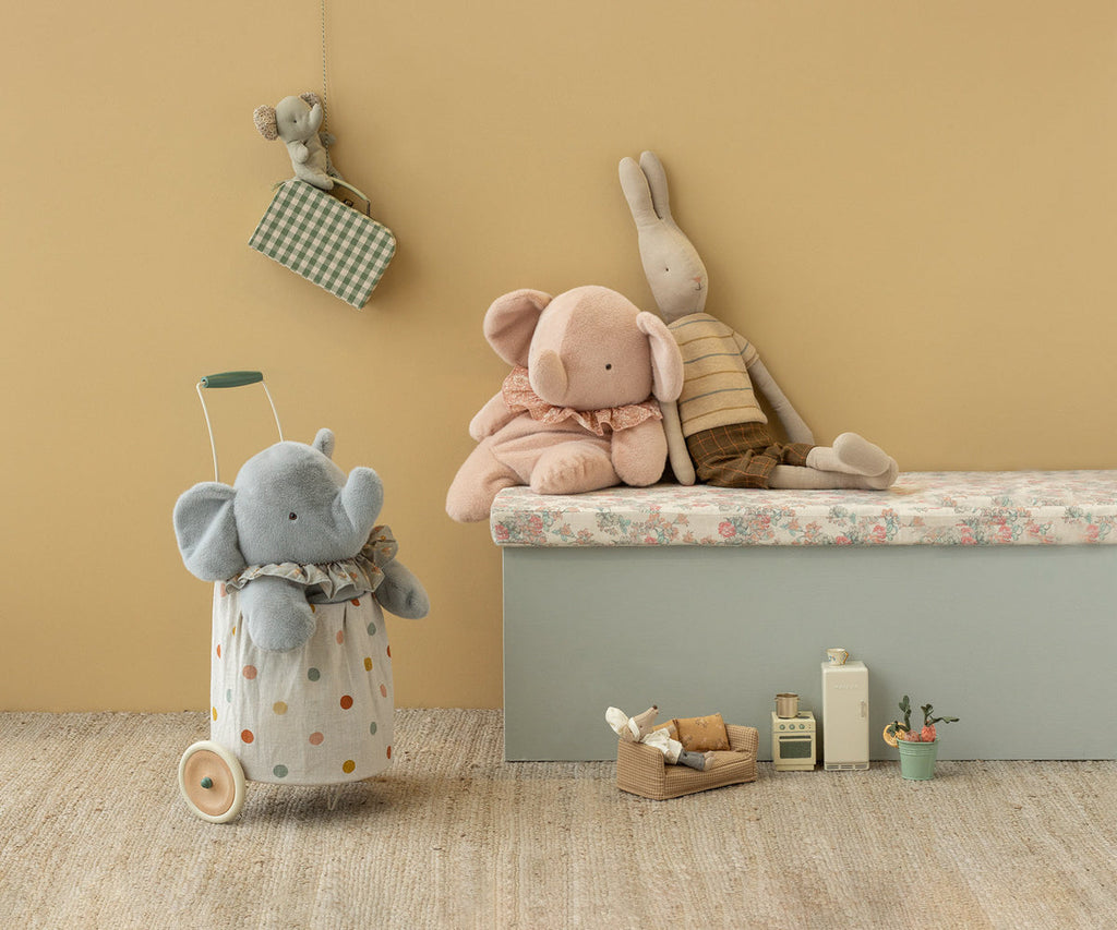 Big Elephant Plush (Powder)