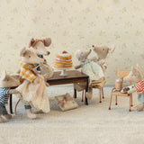 Baby Mouse in Gown (Powder)