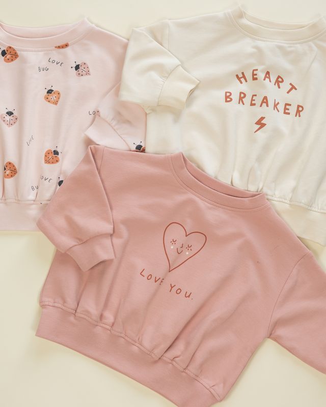Relaxed Sweatshirt (Heart Breaker)