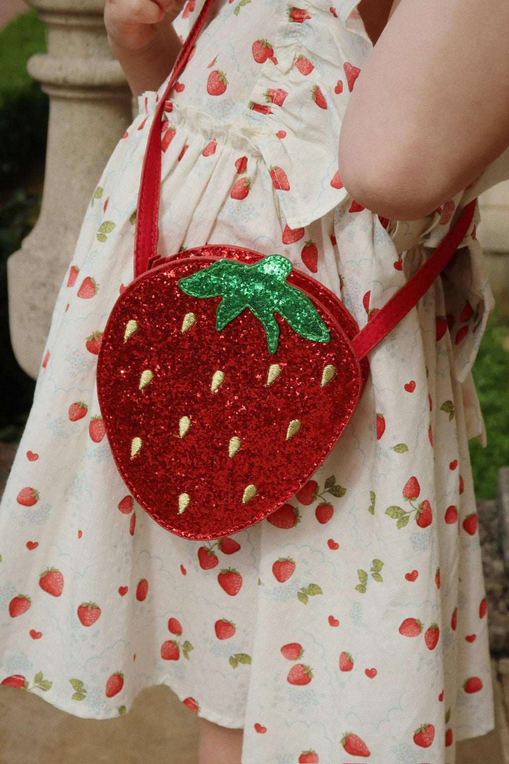 Tut Strawberry Shoulder Bag (Barbados Cherry)