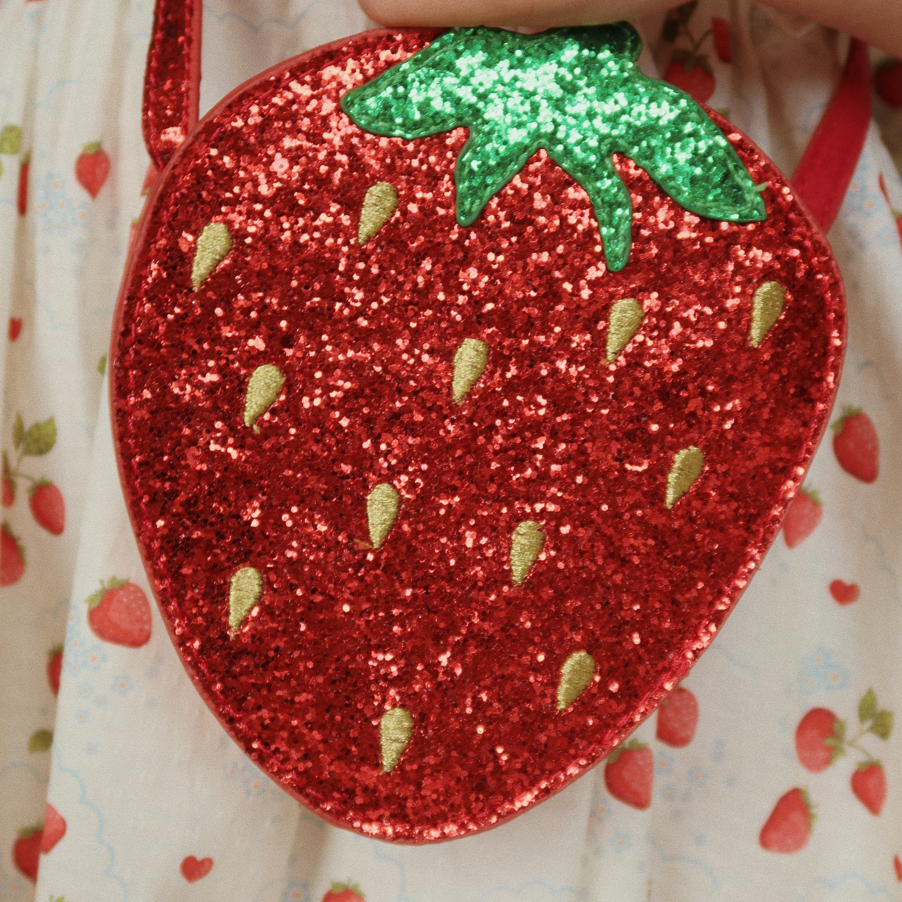 Tut Strawberry Shoulder Bag (Barbados Cherry)