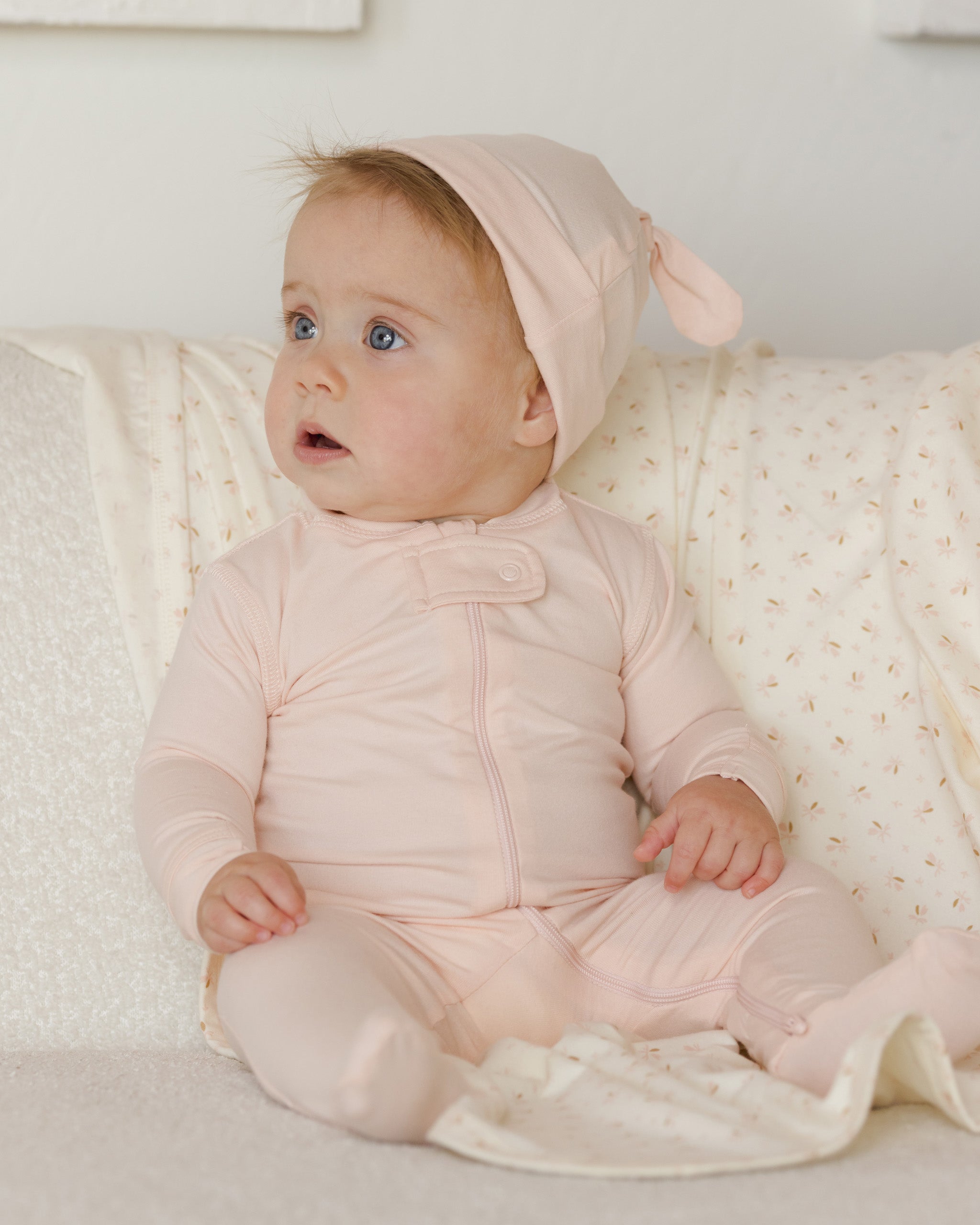 Knotted Baby Hat (Petal)