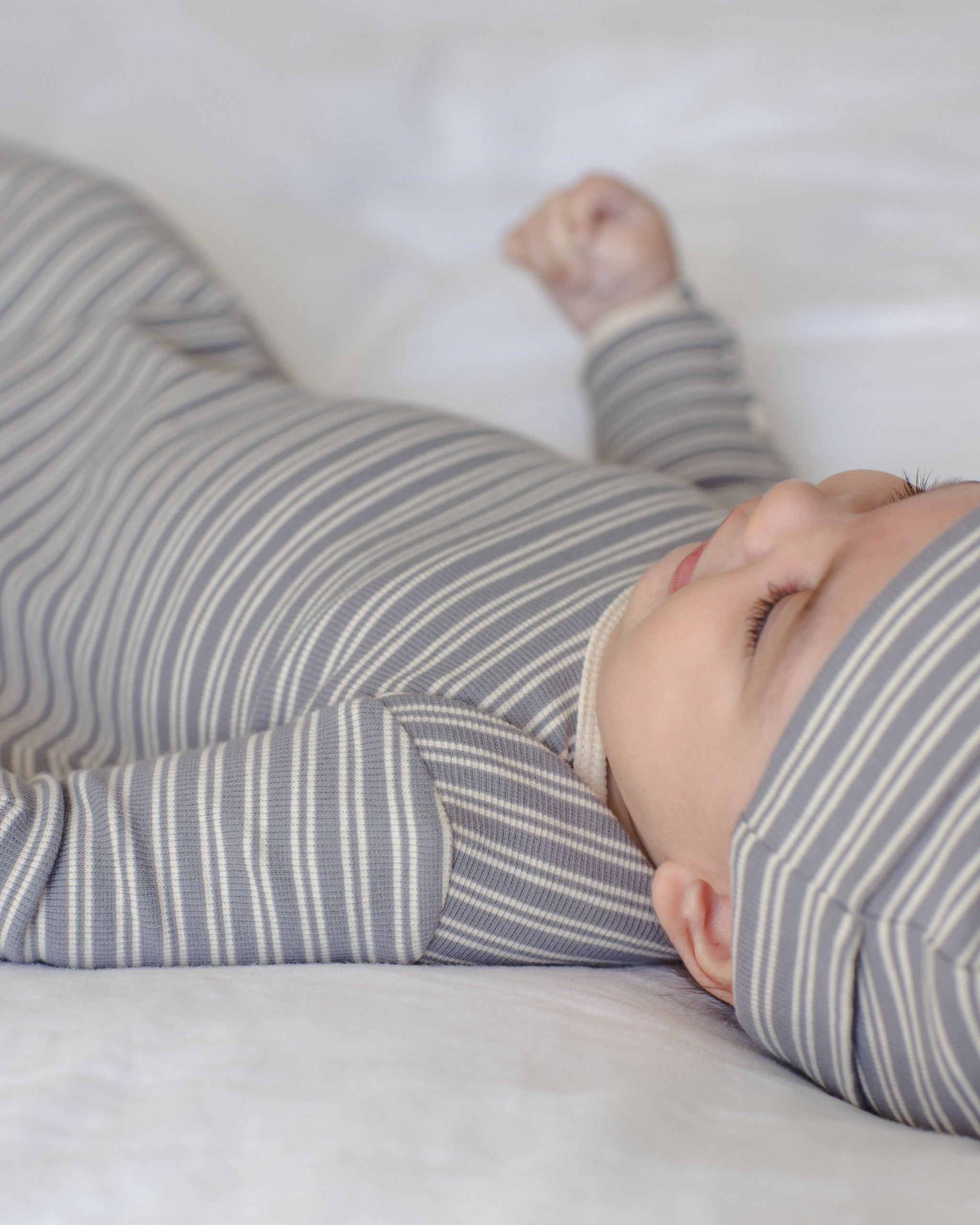 Knotted Baby Gown + Hat Set (Slate Microstripe)