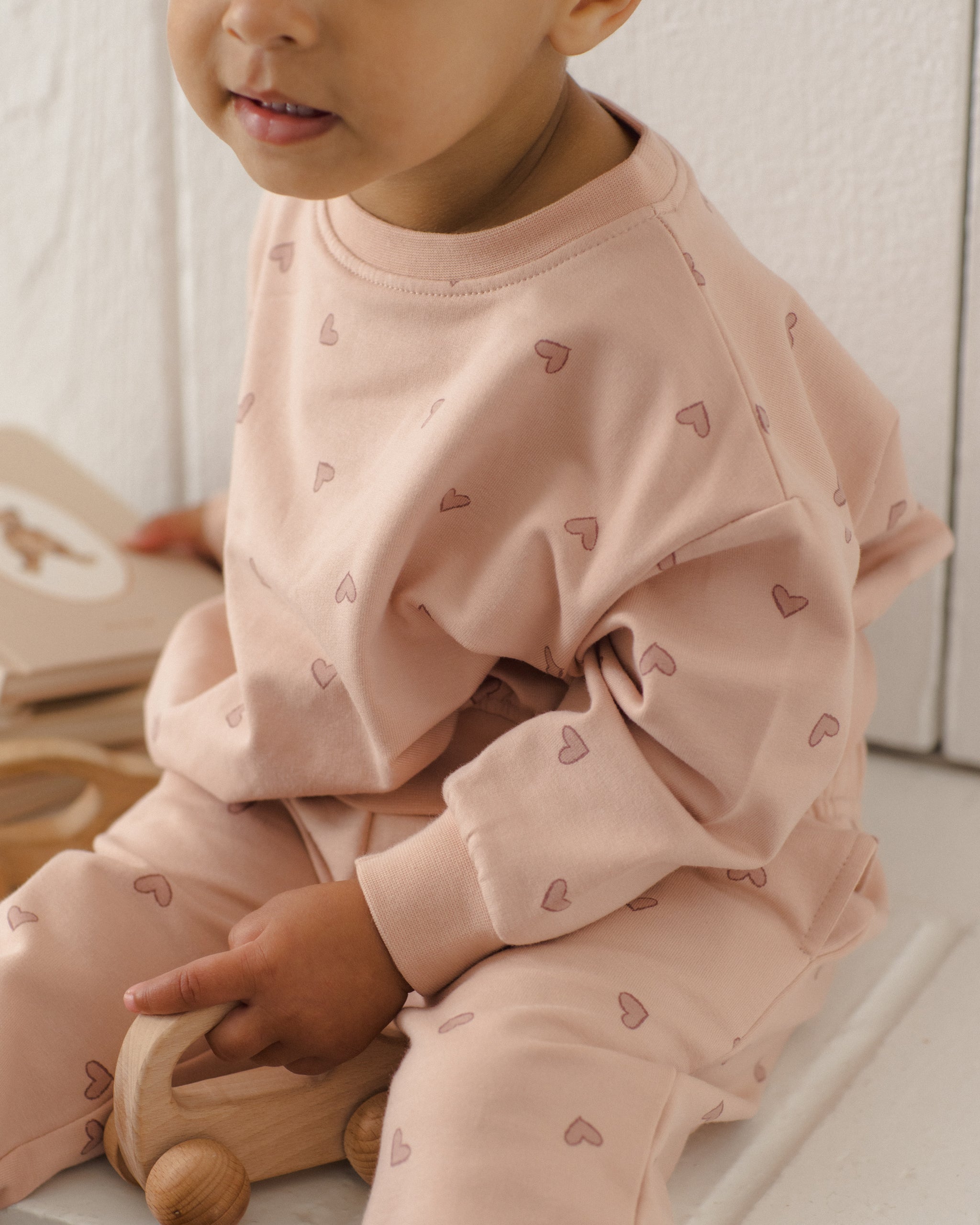 Relaxed Sweatshirt (Hearts)