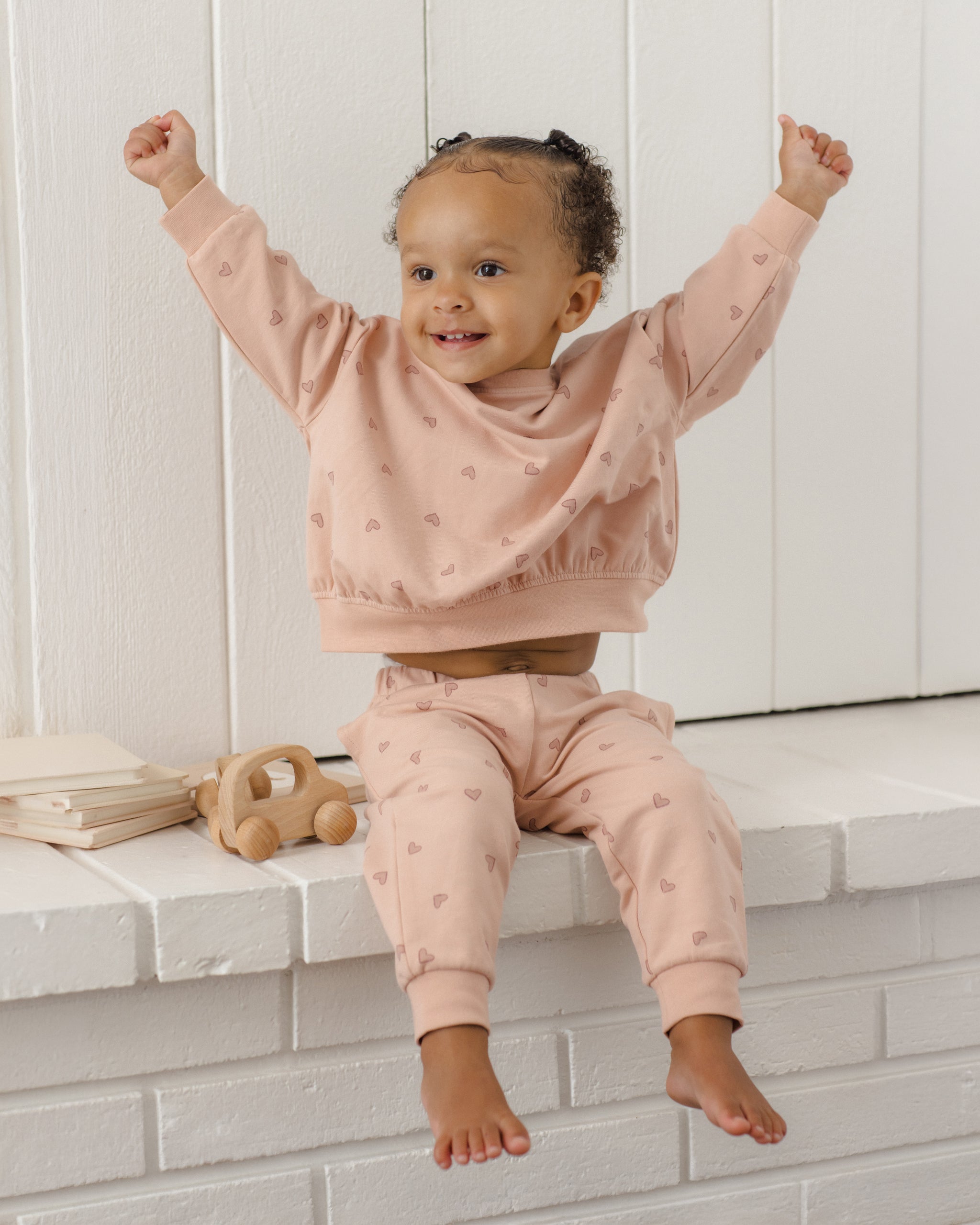 Relaxed Sweatshirt (Hearts)
