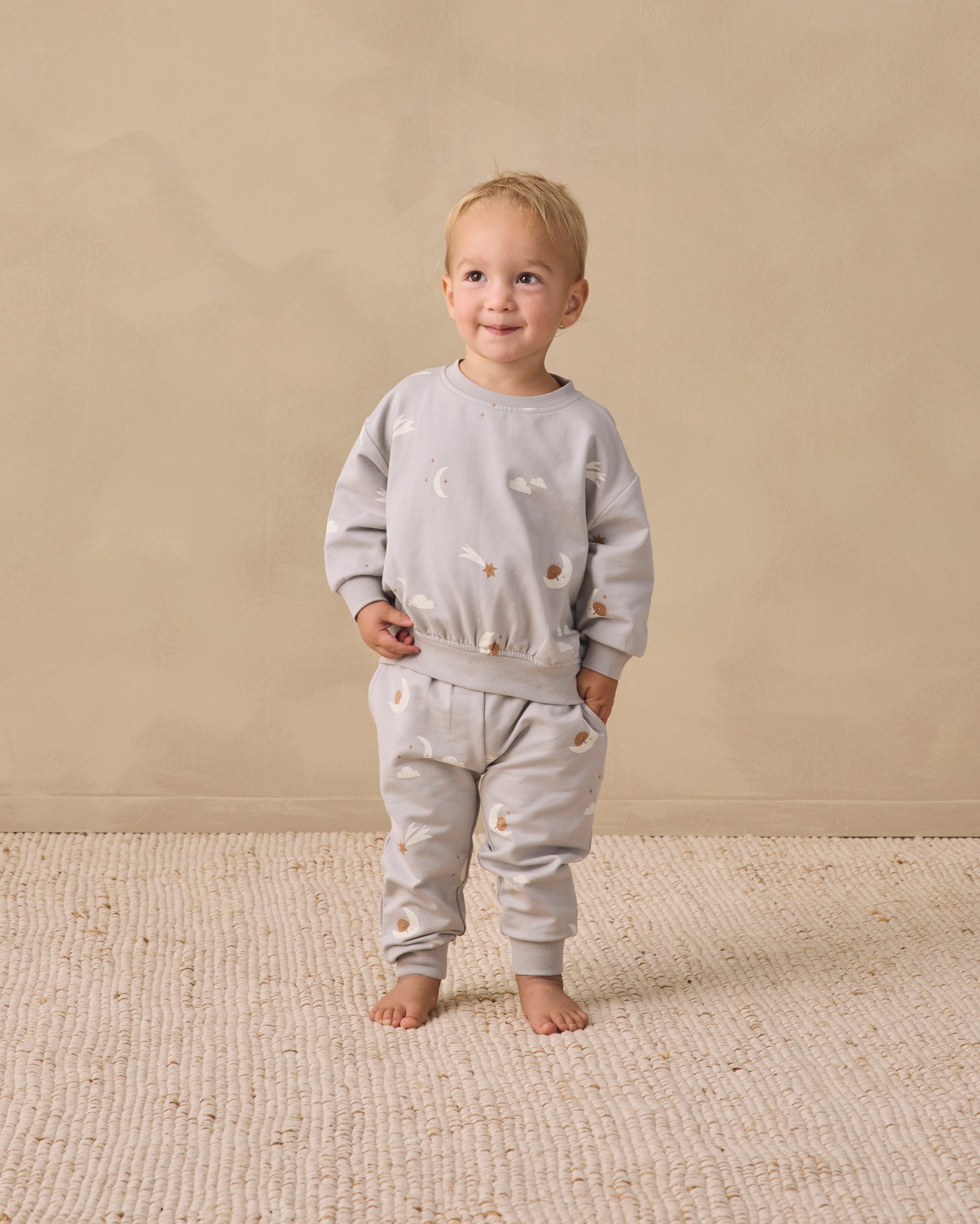 Relaxed Sweatshirt (Sky Friends)
