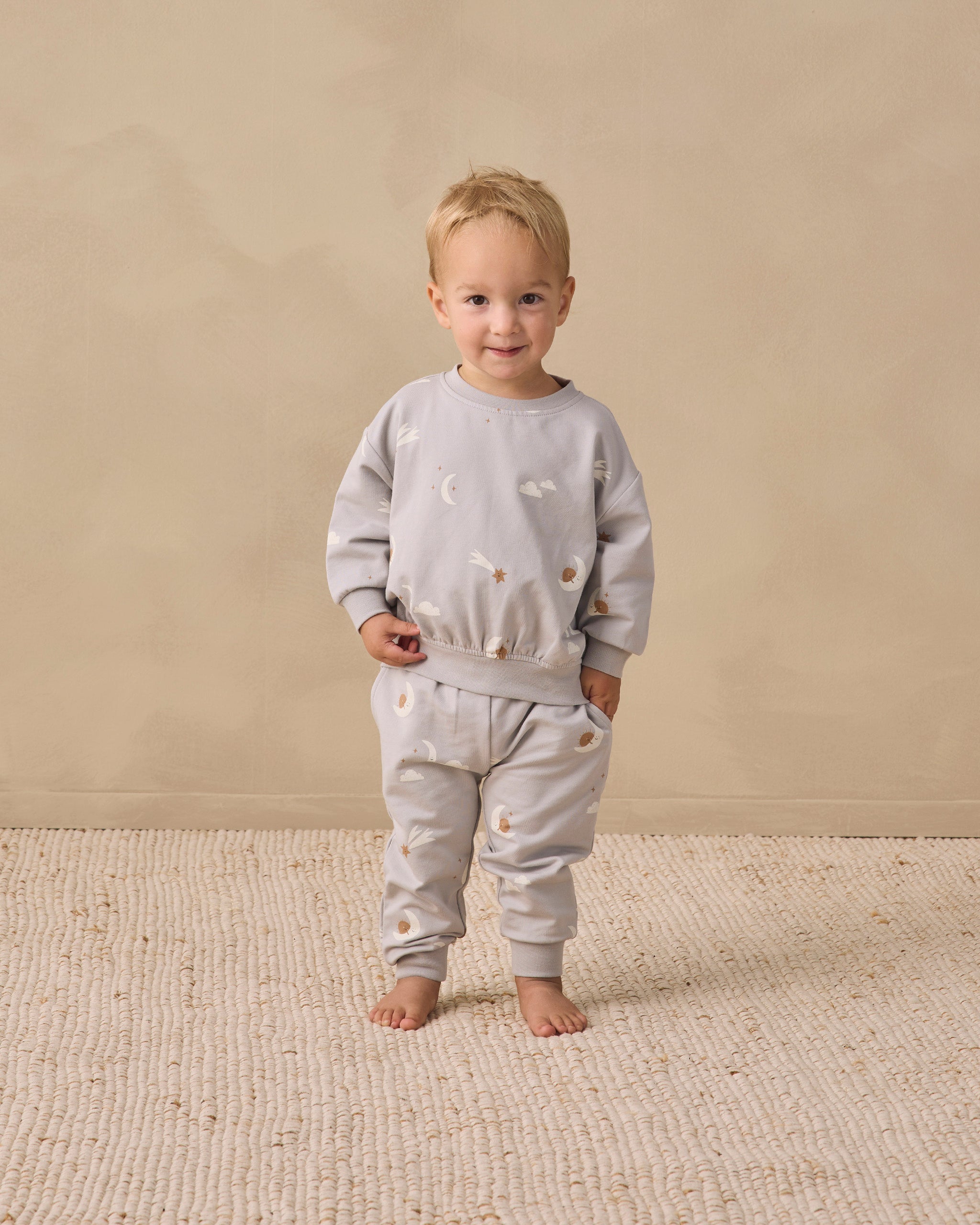 Relaxed Sweatshirt (Sky Friends)
