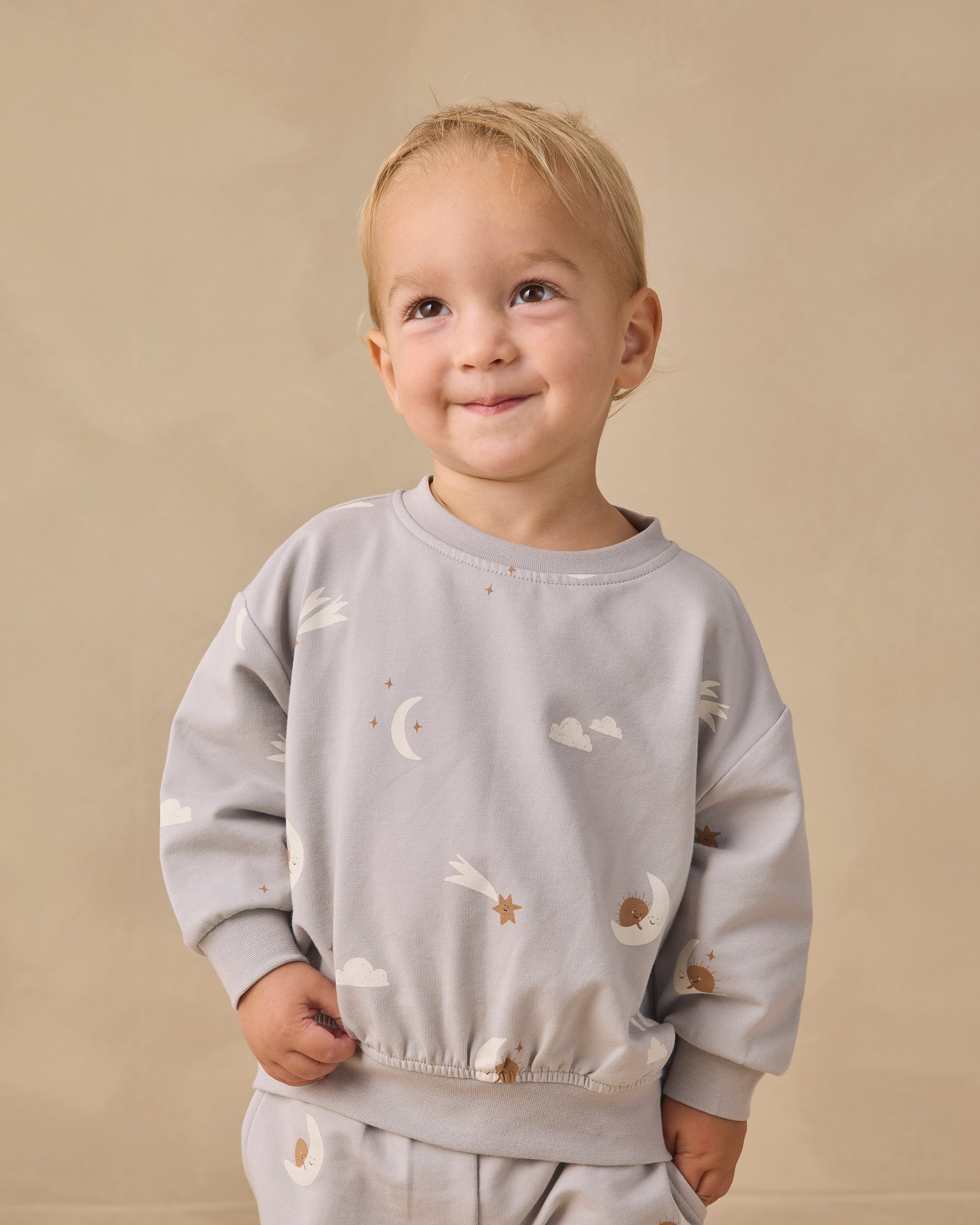 Relaxed Sweatshirt (Sky Friends)