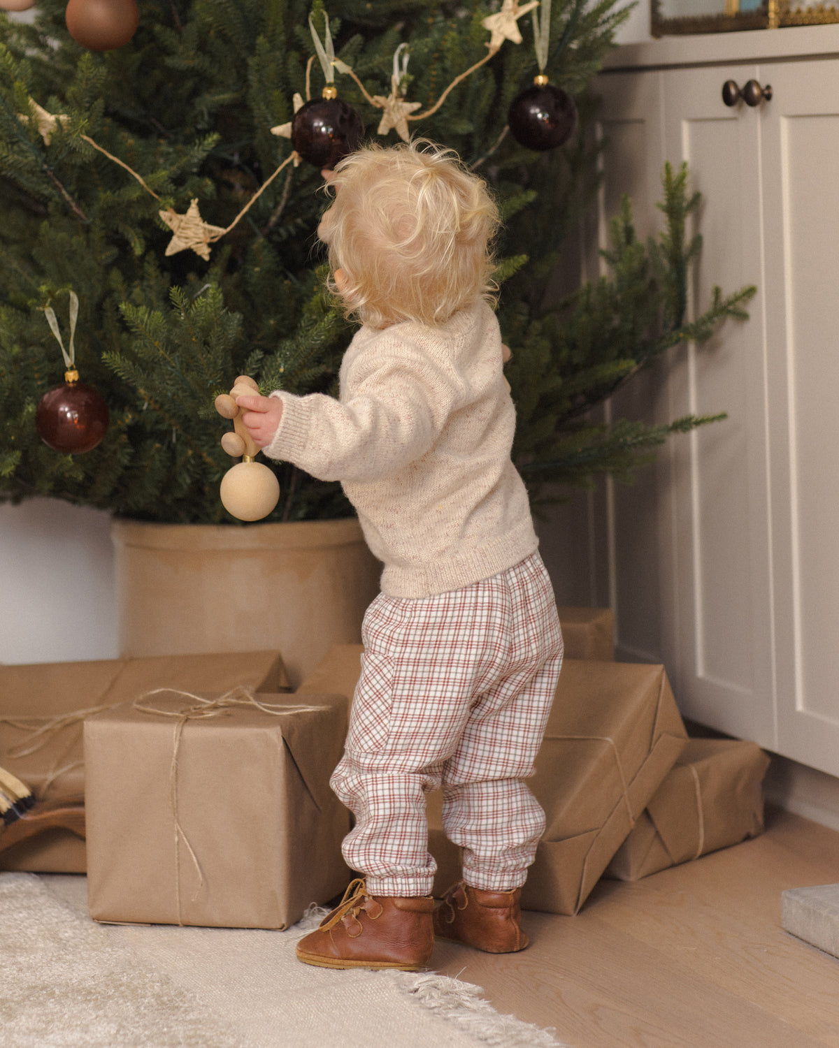 Luca Pant (Christmas Plaid)