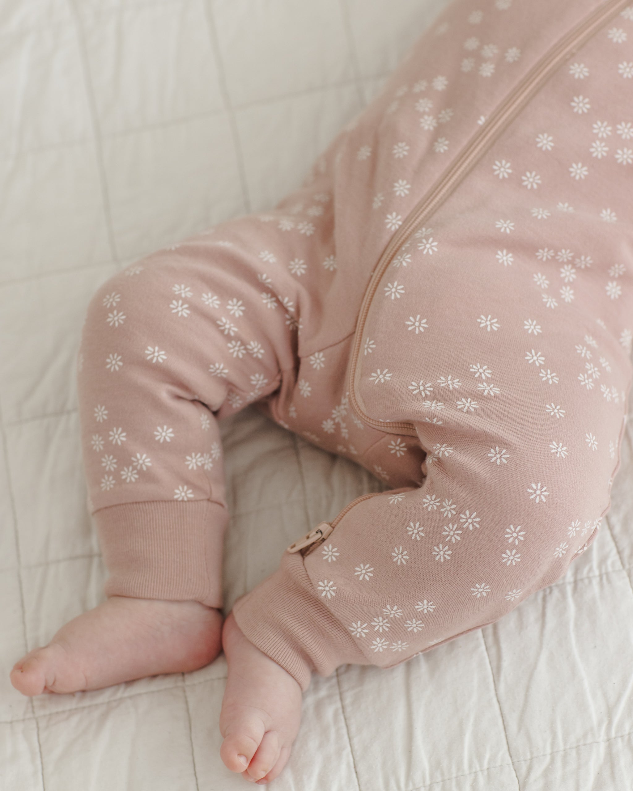 Zip Longsleeve Sleeper (Mauve Daisy)