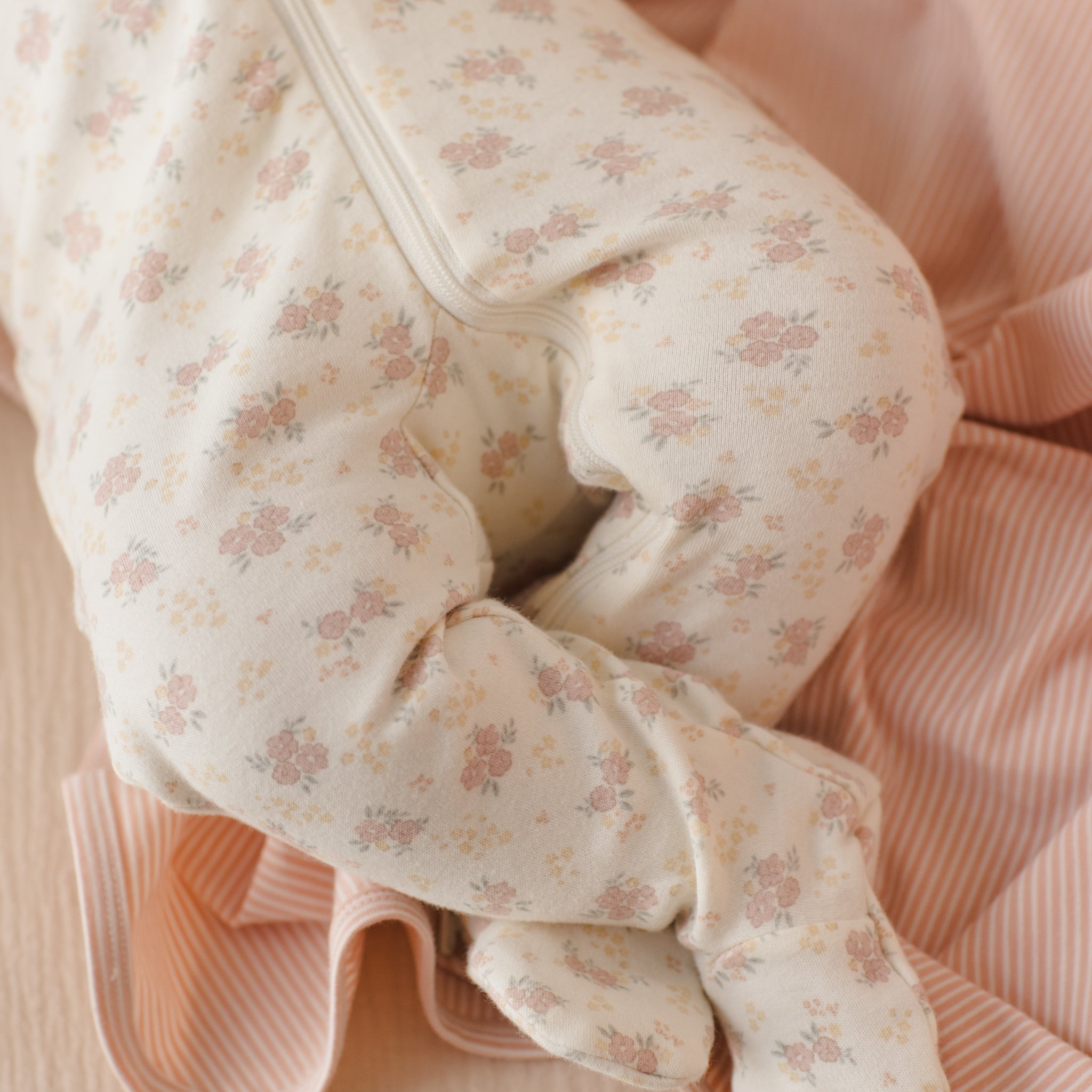 Zip Long Sleeve Sleeper Footie (Flower Field)