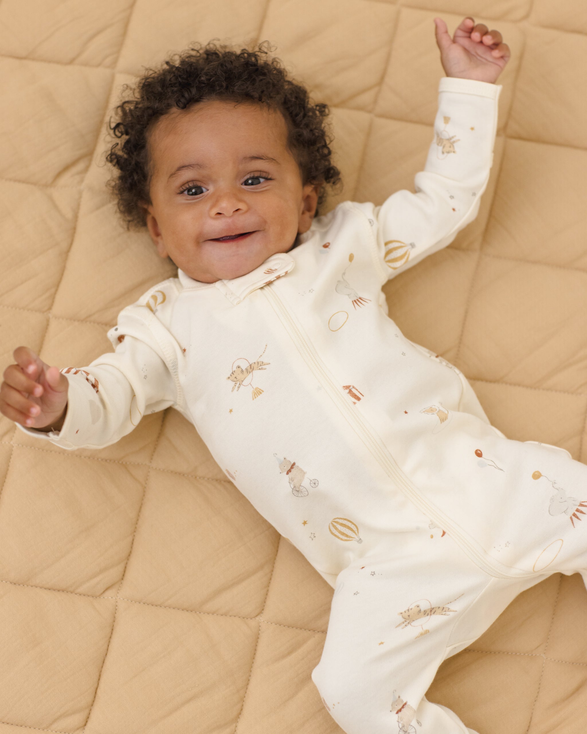 Zip Longsleeve Sleeper Footie (Carnival)