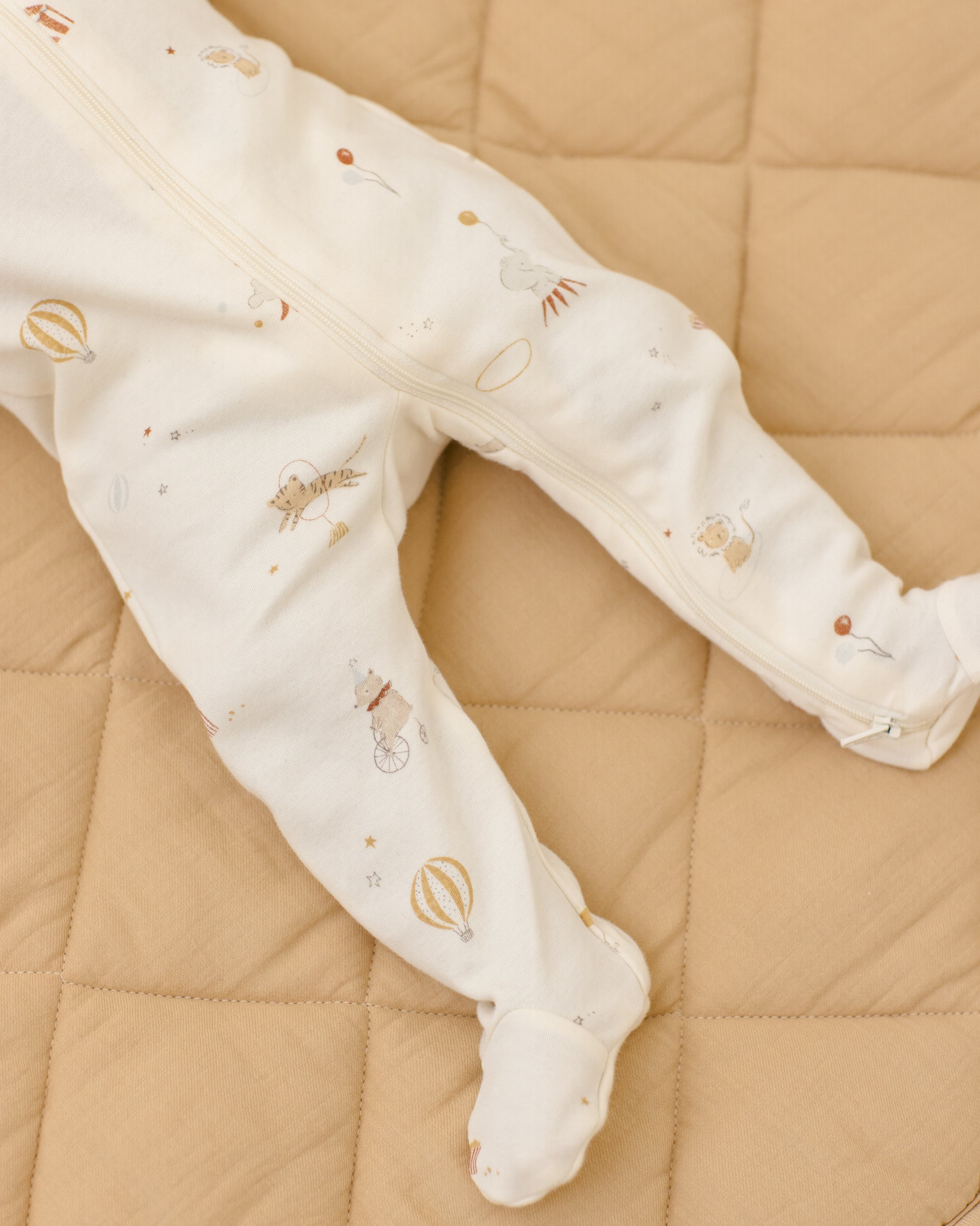 Zip Longsleeve Sleeper Footie (Carnival)