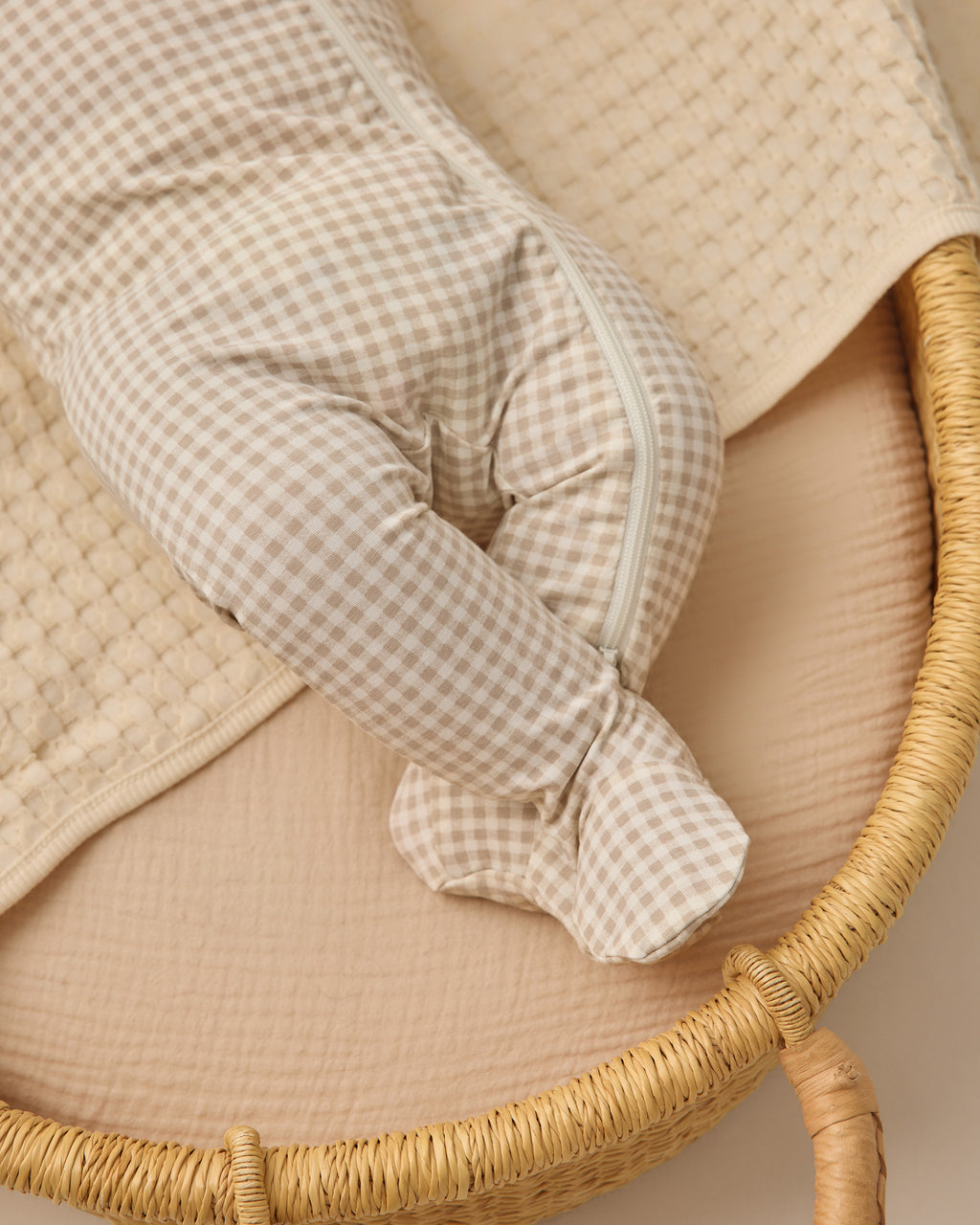 Bamboo Zip Footie (Oat Gingham)