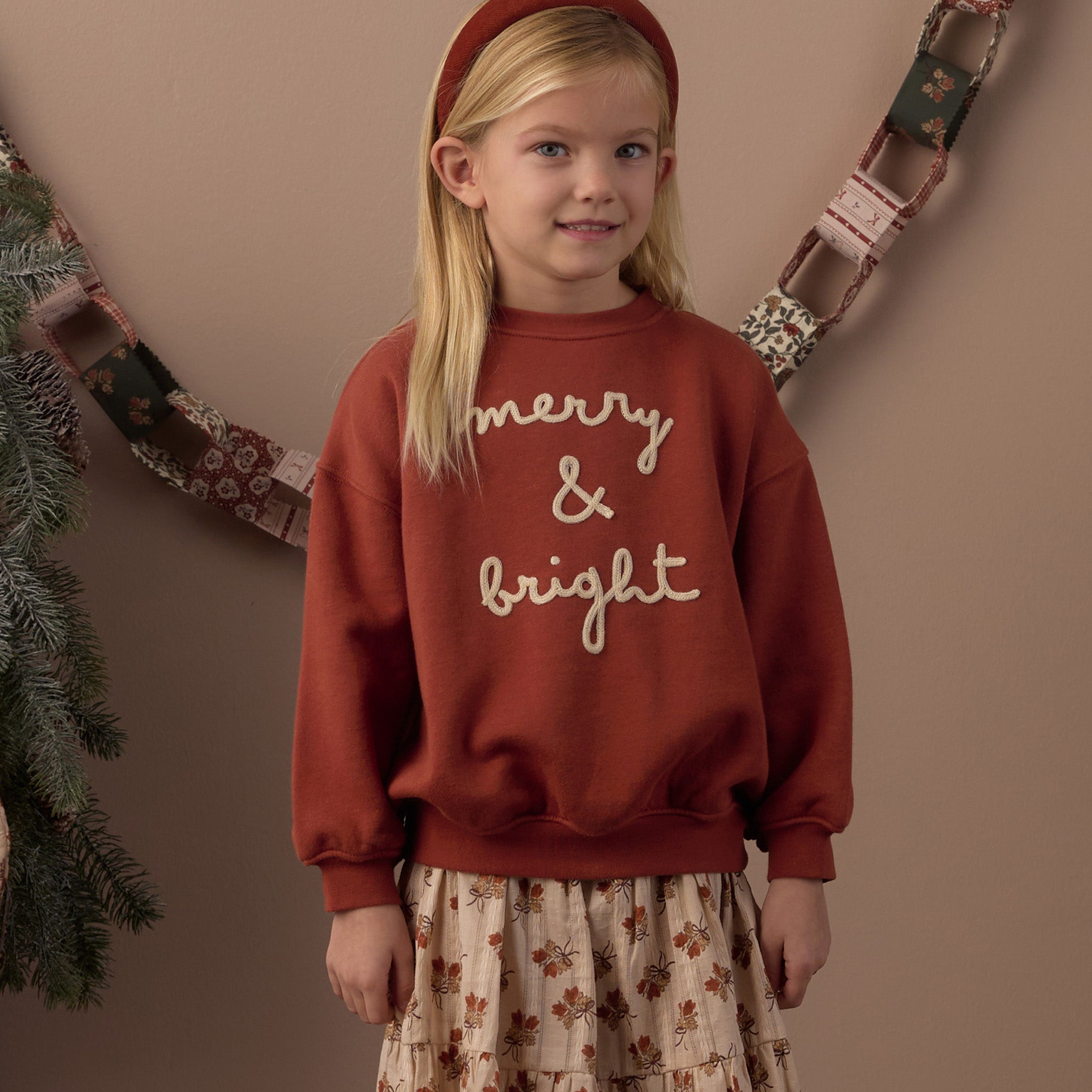 Relaxed Sweatshirt (Merry & Bright)