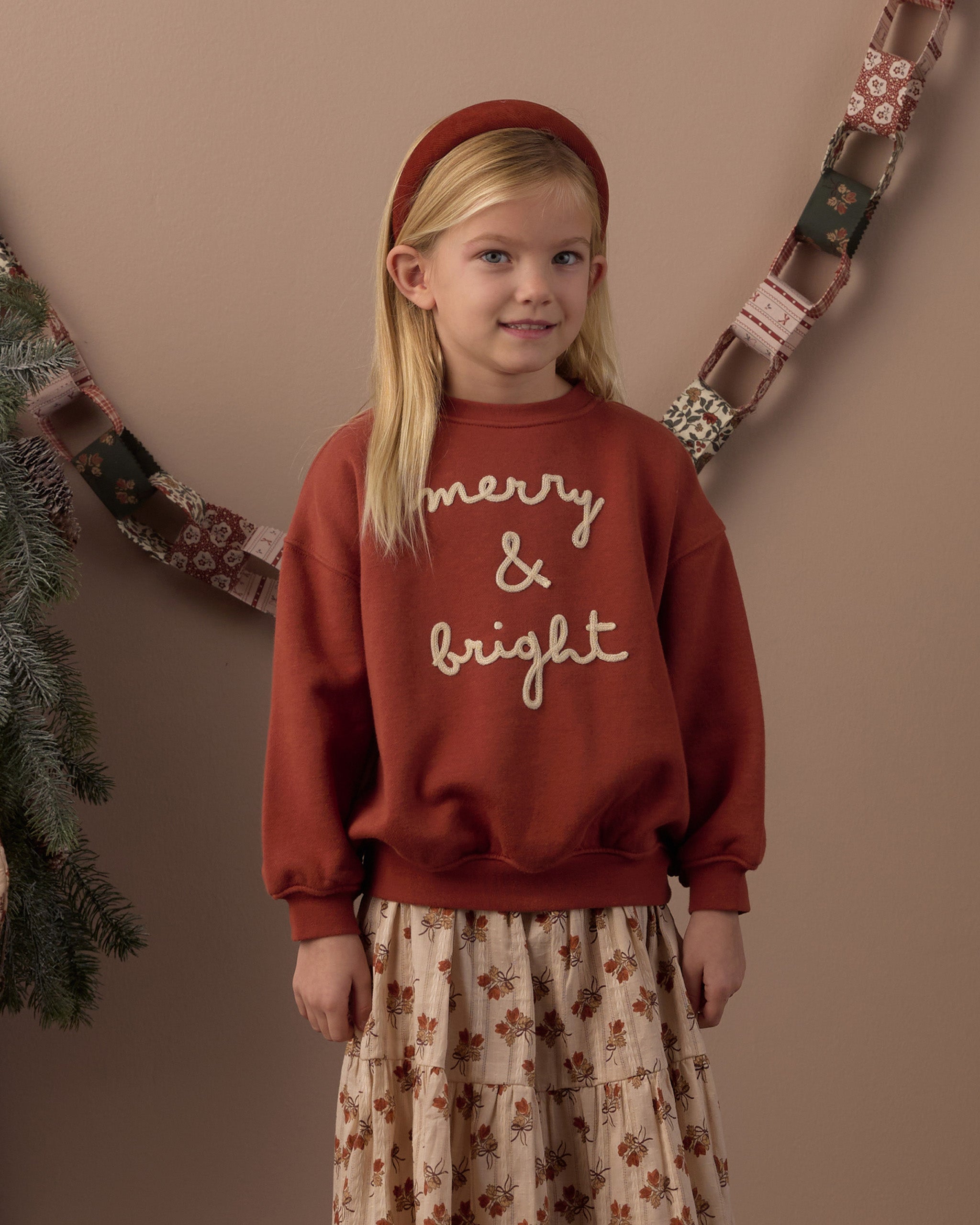 Relaxed Sweatshirt (Merry & Bright)