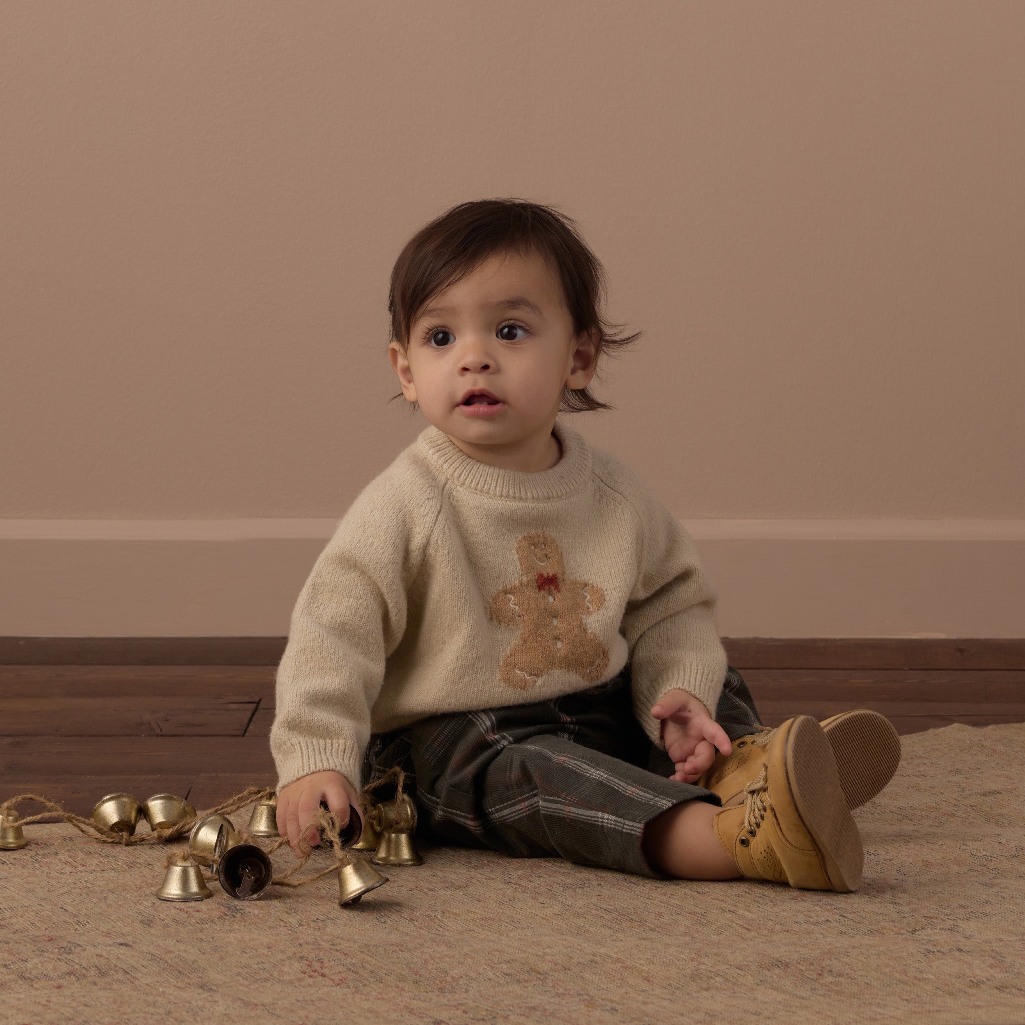 Relaxed Raglan Sweater (Gingerbread Man)