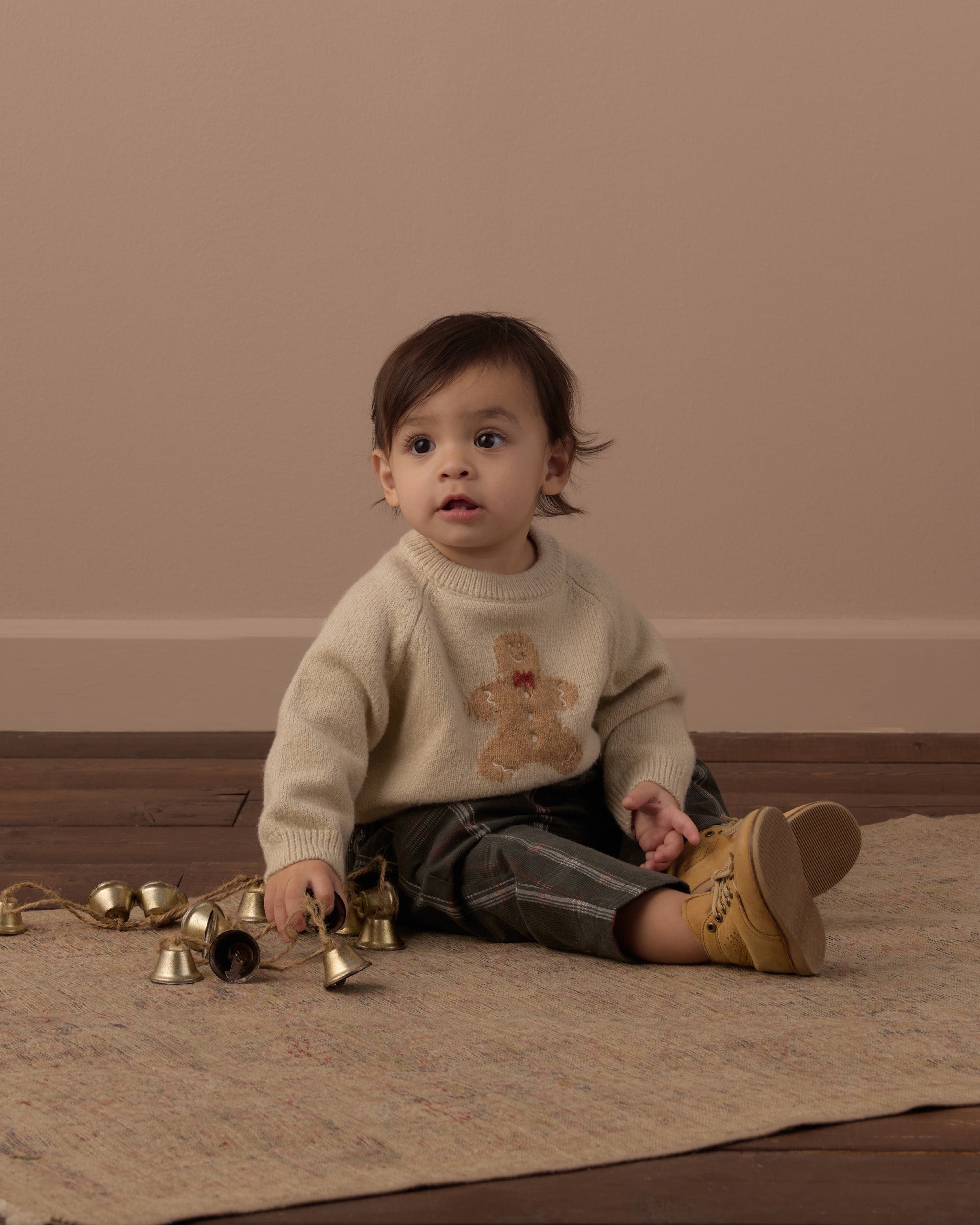 Relaxed Raglan Sweater (Gingerbread Man)