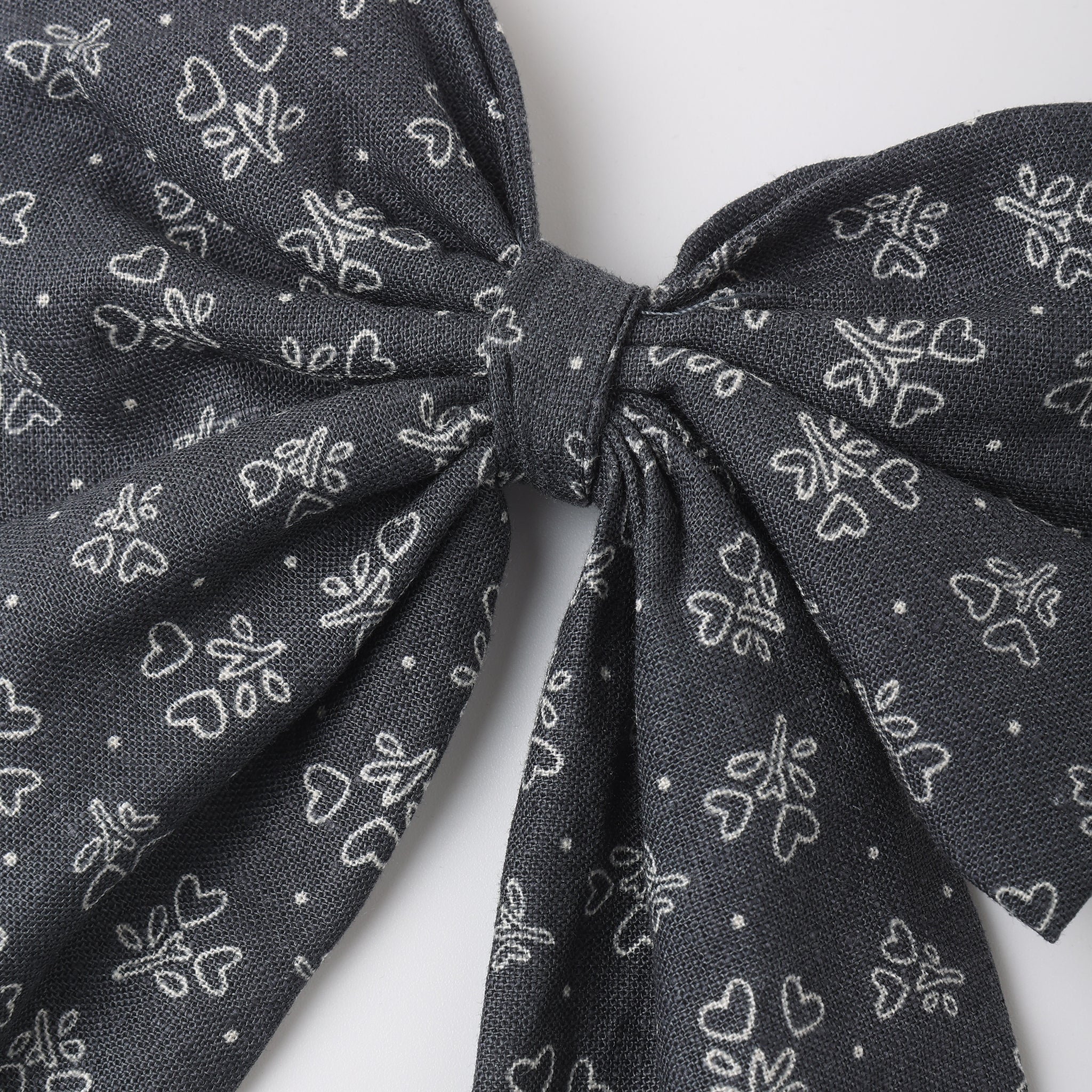Oversized Bow (Heart Ditsy)