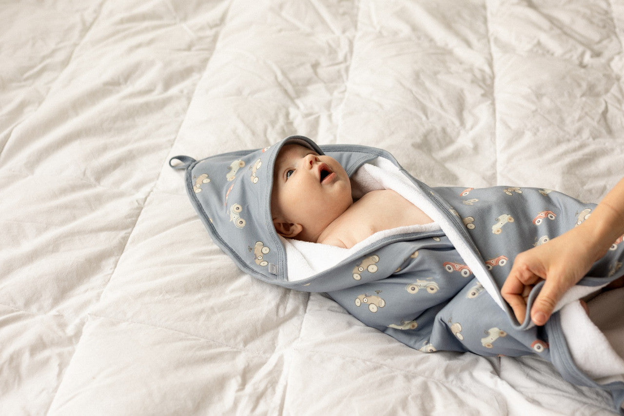 Hooded Towel (Cars on Steel Blue)