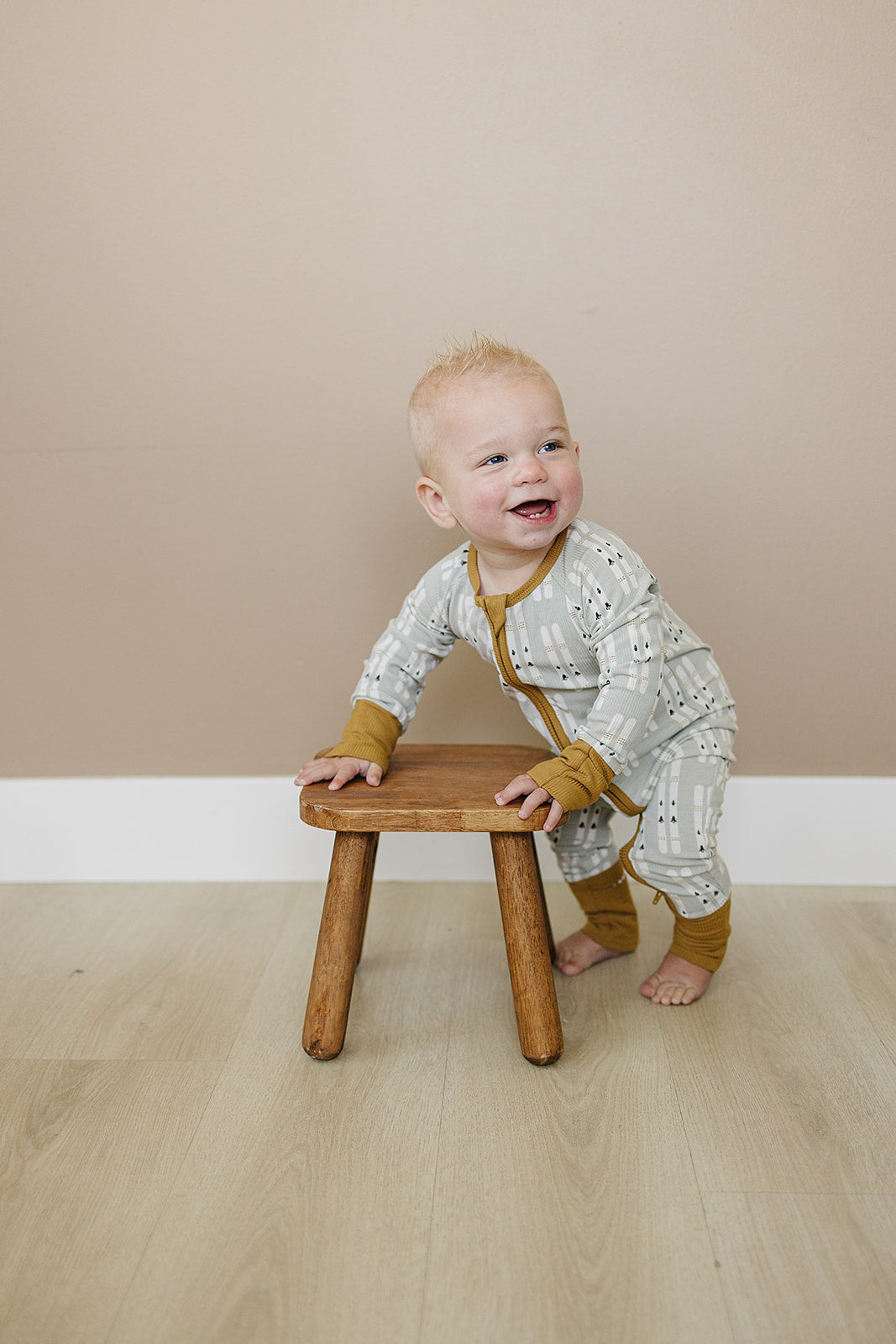 Ribbed Bamboo Zipper Footie (Ski)