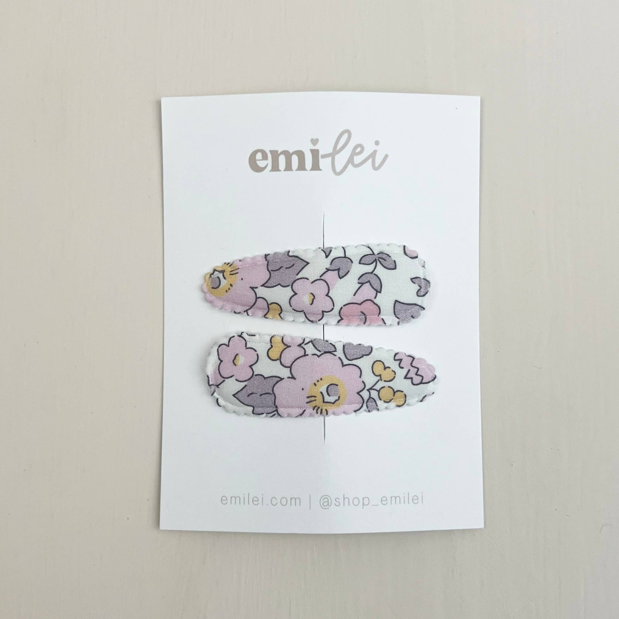 (#75) Fabric Hair Clip Snap Barrettes (2) - Lavender Floral