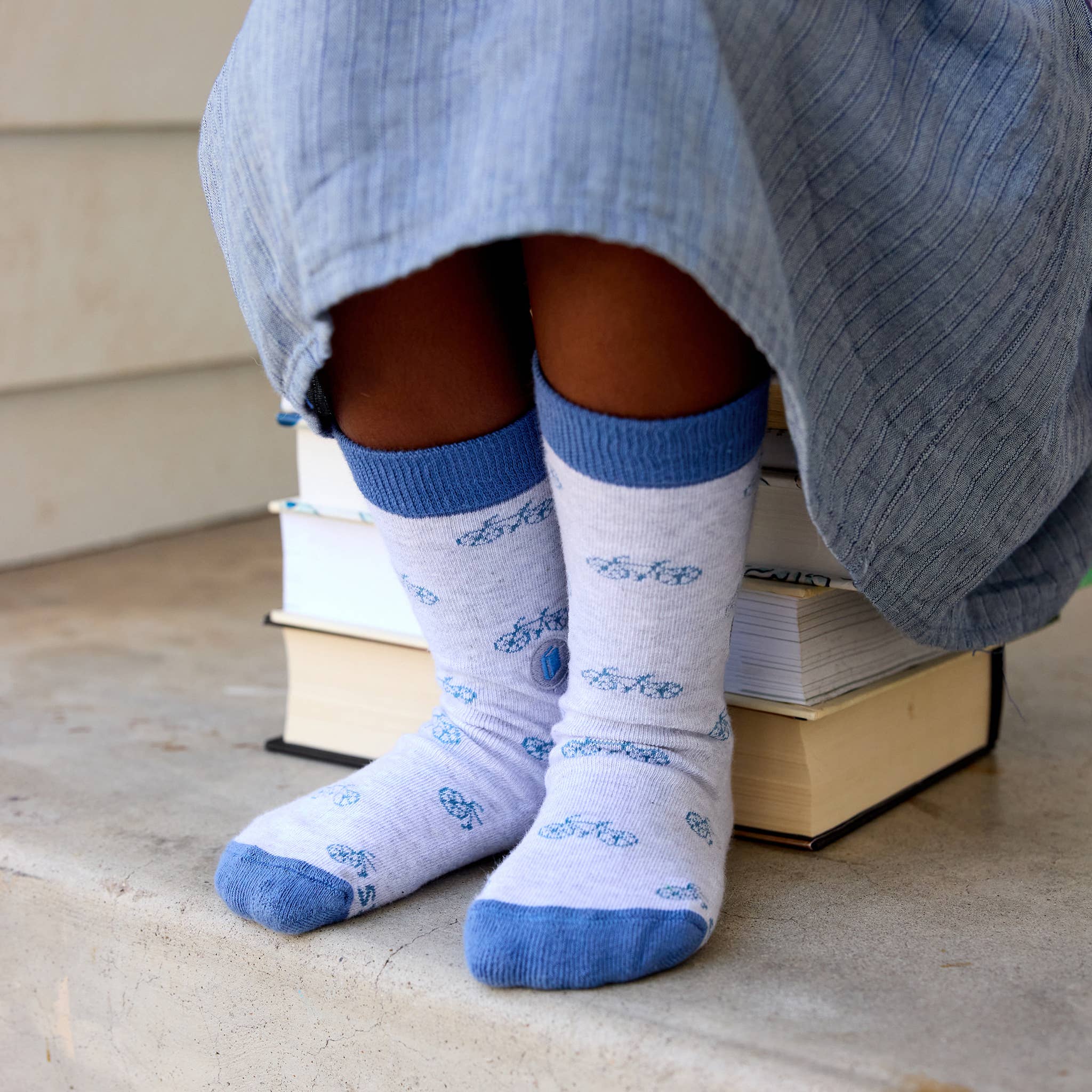 Kids Socks that Give Books (Gray Bicycles)