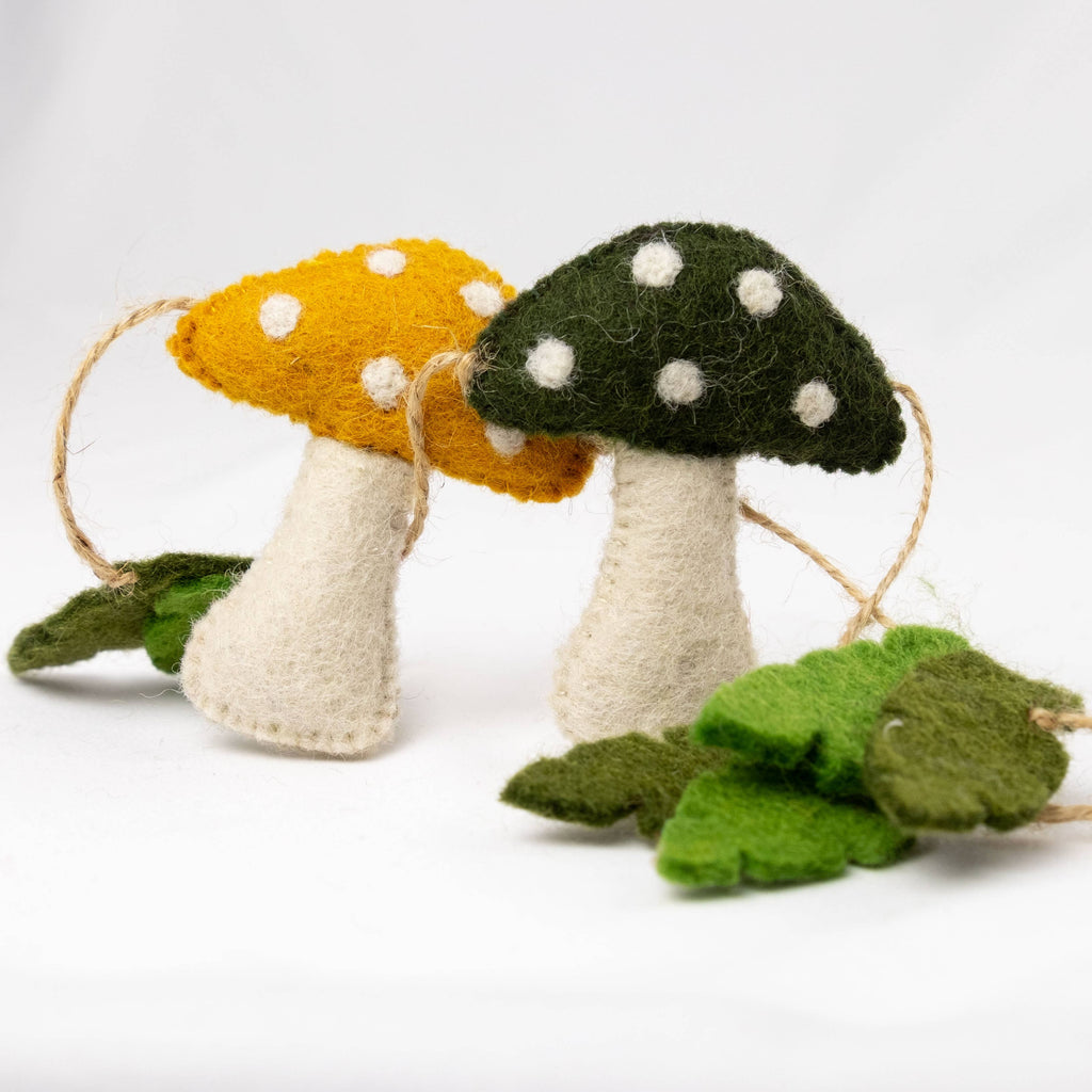 Spotted Mushroom Felt Garland