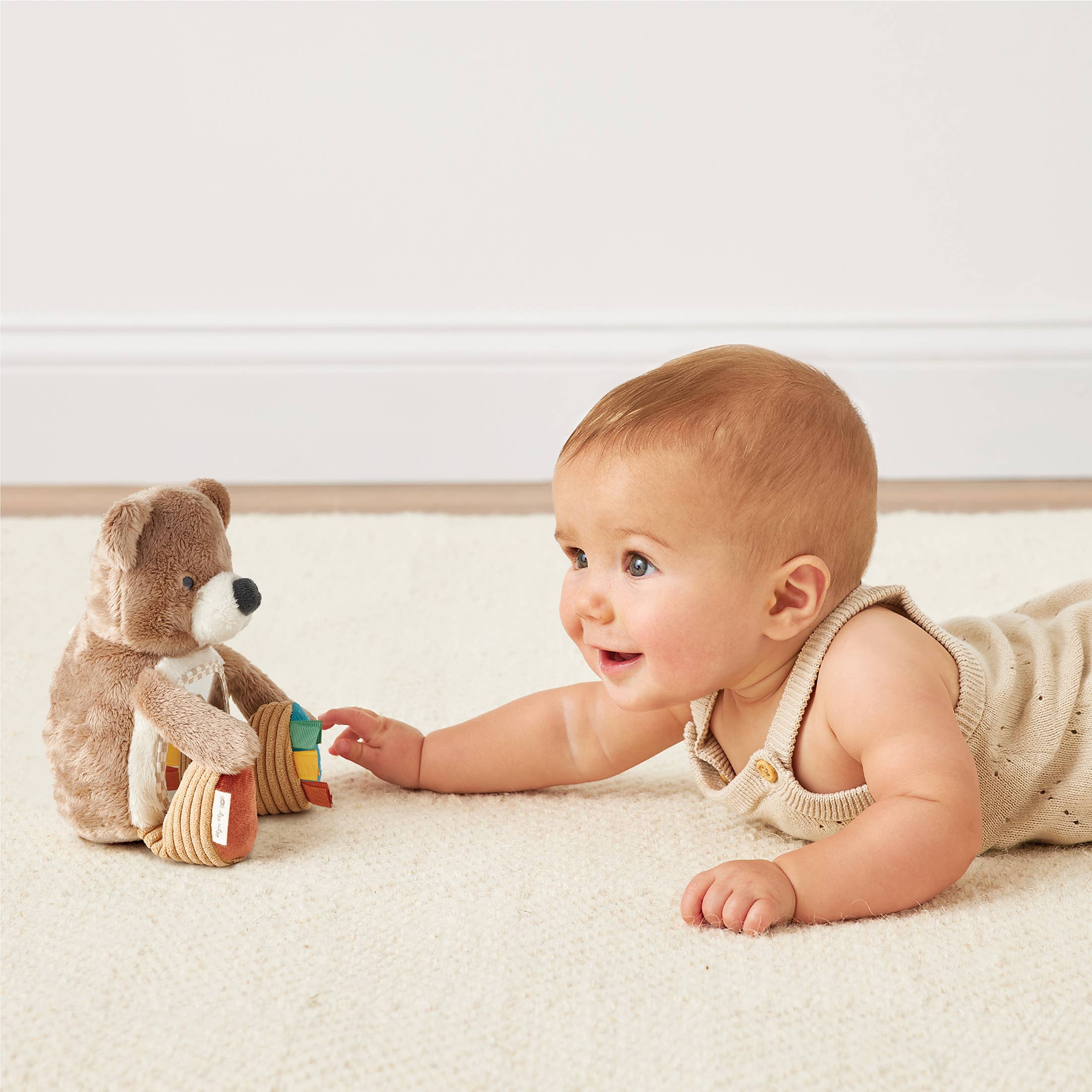 Theo The Bear (Itzy Bitzy Mirror)